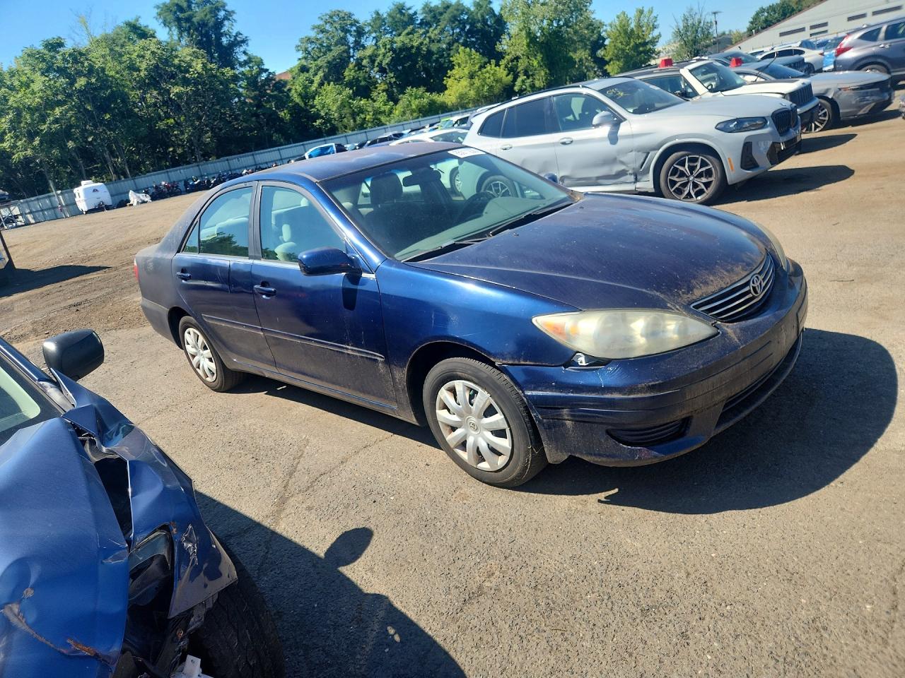 2005 Toyota Camry Le Blue vin: 4T1BE32K75U400174