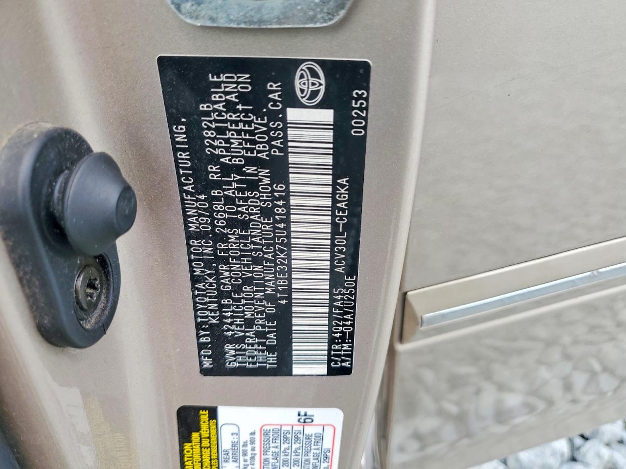2005 Toyota Camry Xle Gold vin: 4T1BE32K75U418416