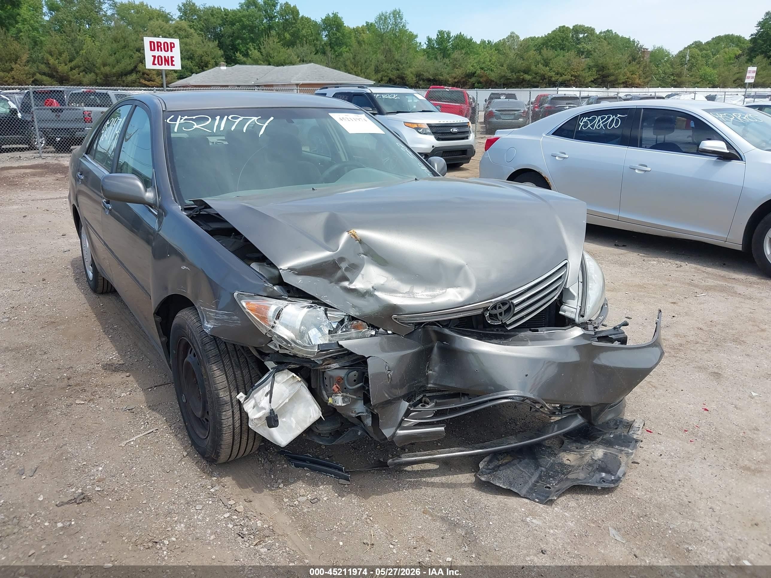 2005 Toyota Camry Le Gray vin: 4T1BE32K75U521013