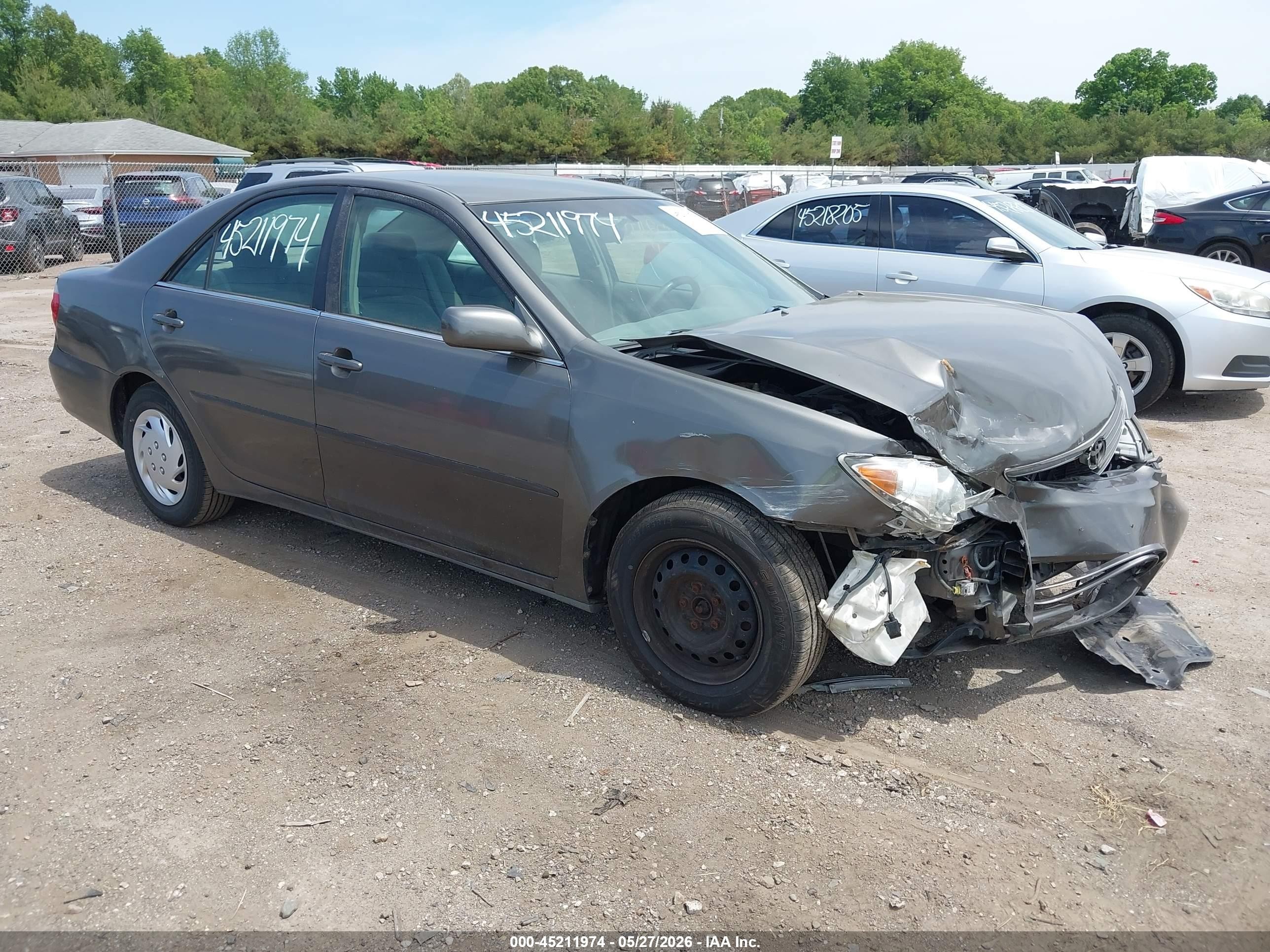 2005 Toyota Camry Le Серый vin: 4T1BE32K75U521013