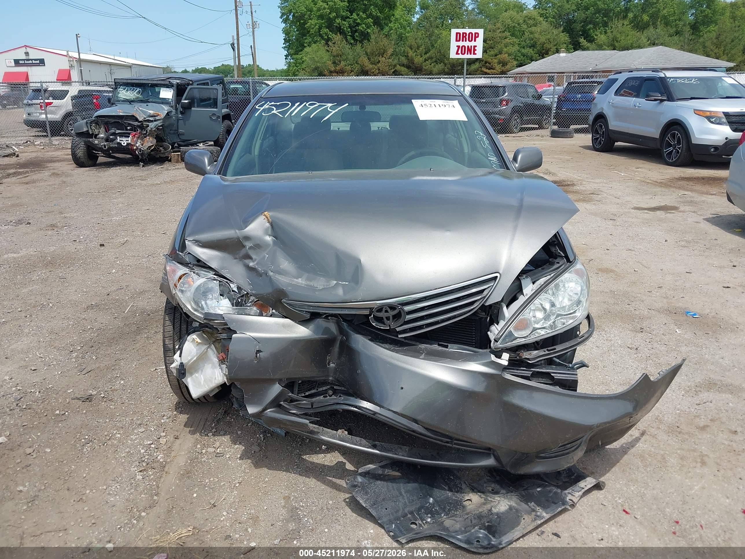 2005 Toyota Camry Le Gray vin: 4T1BE32K75U521013