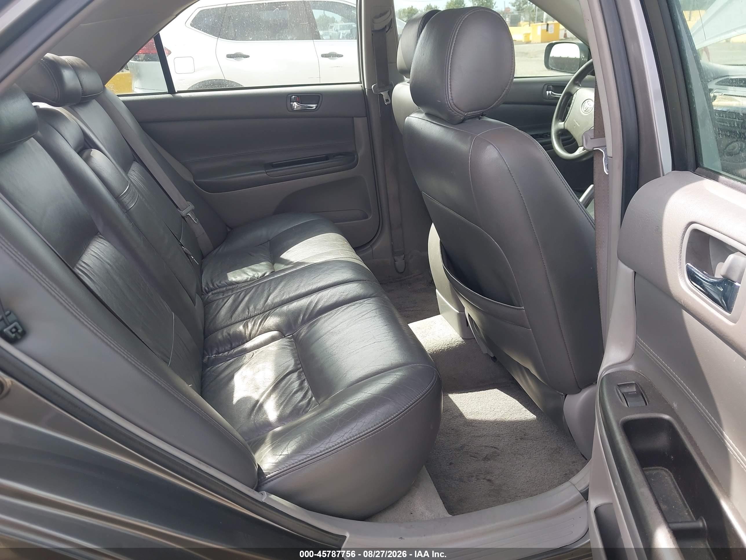 2005 Toyota Camry Le Brown vin: 4T1BE32K75U527099