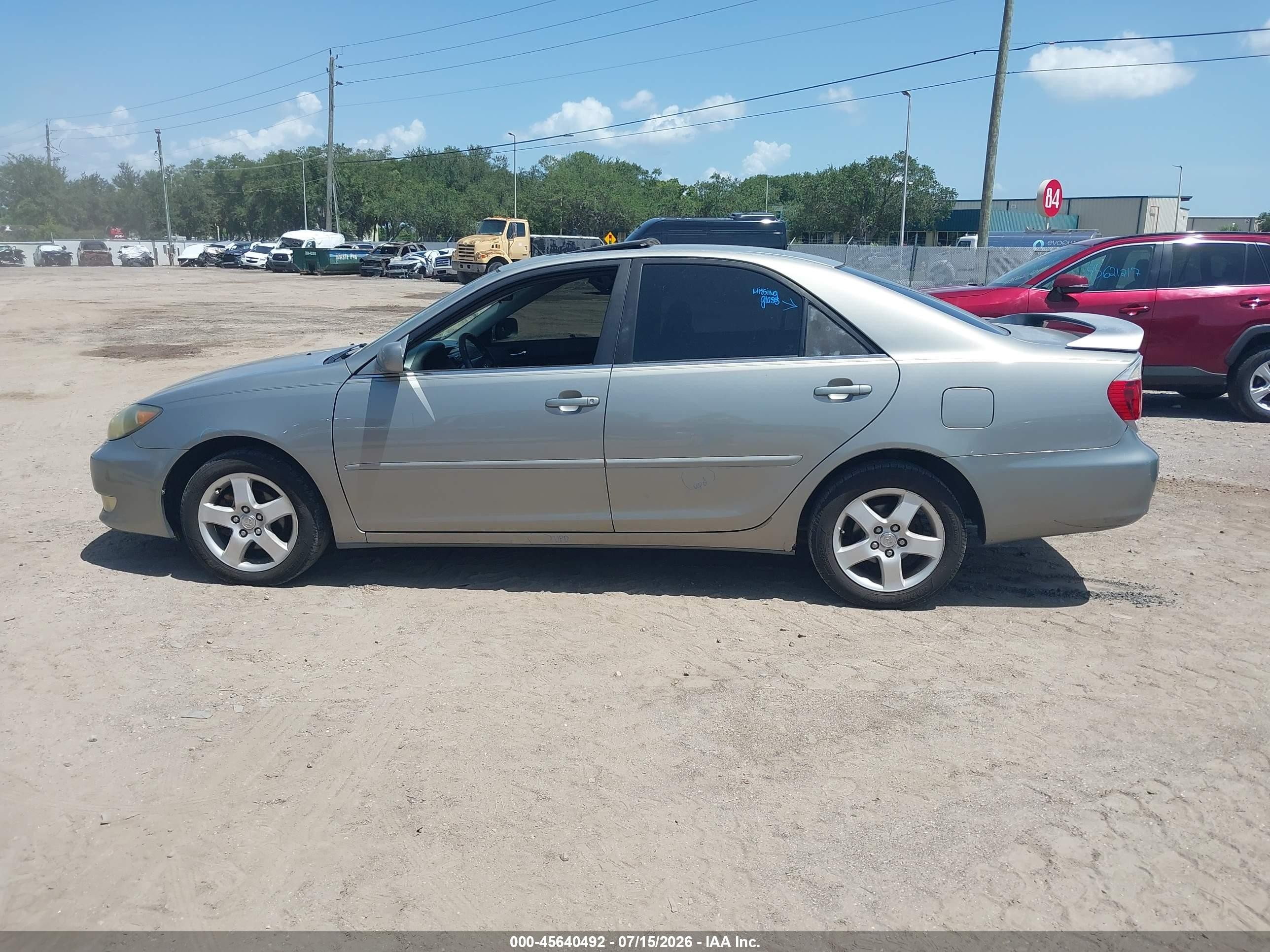 2005 Toyota Camry Se Champagne vin: 4T1BE32K75U535428