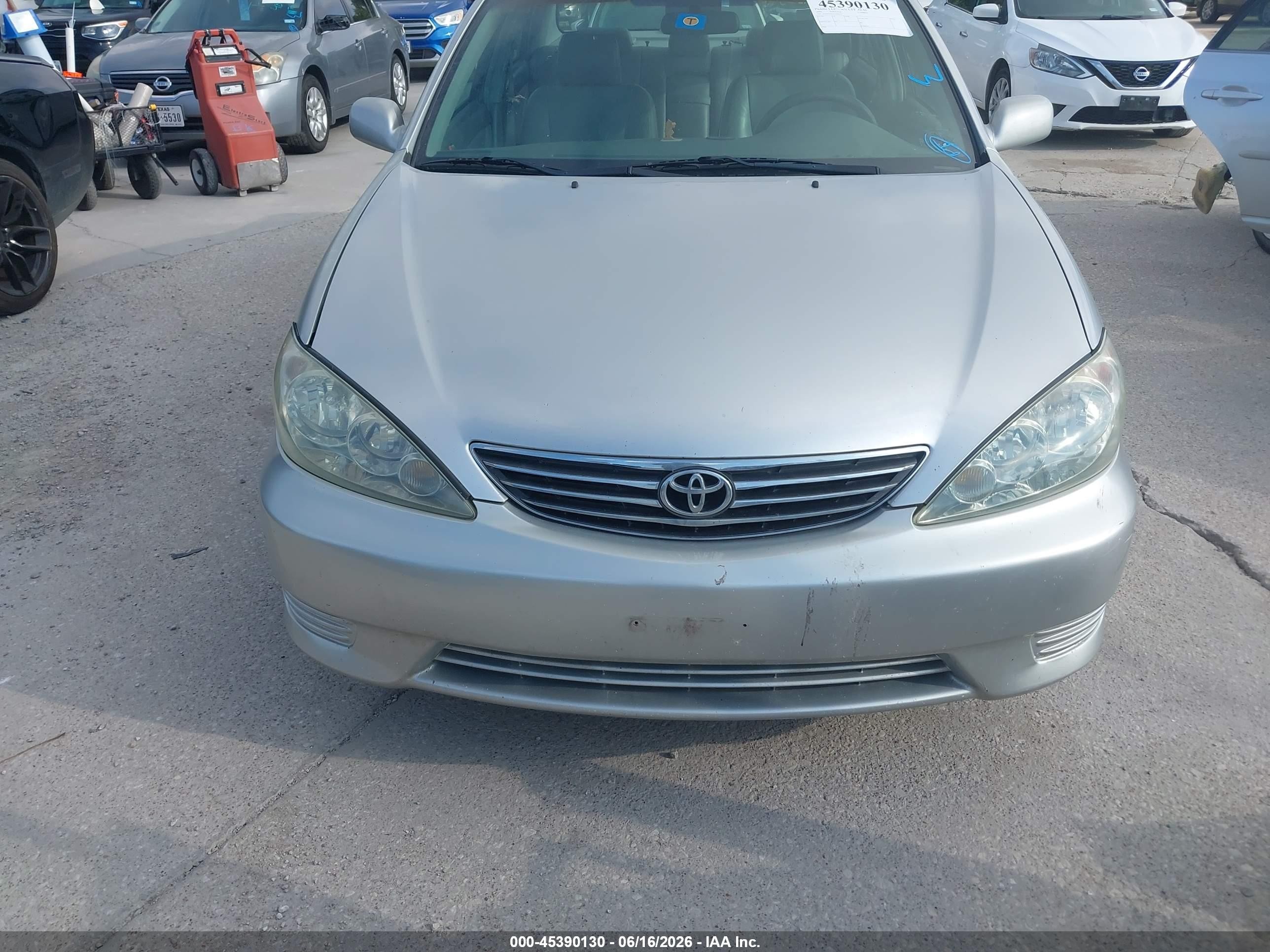 2005 Toyota Camry Le Серебряный vin: 4T1BE32K75U540113