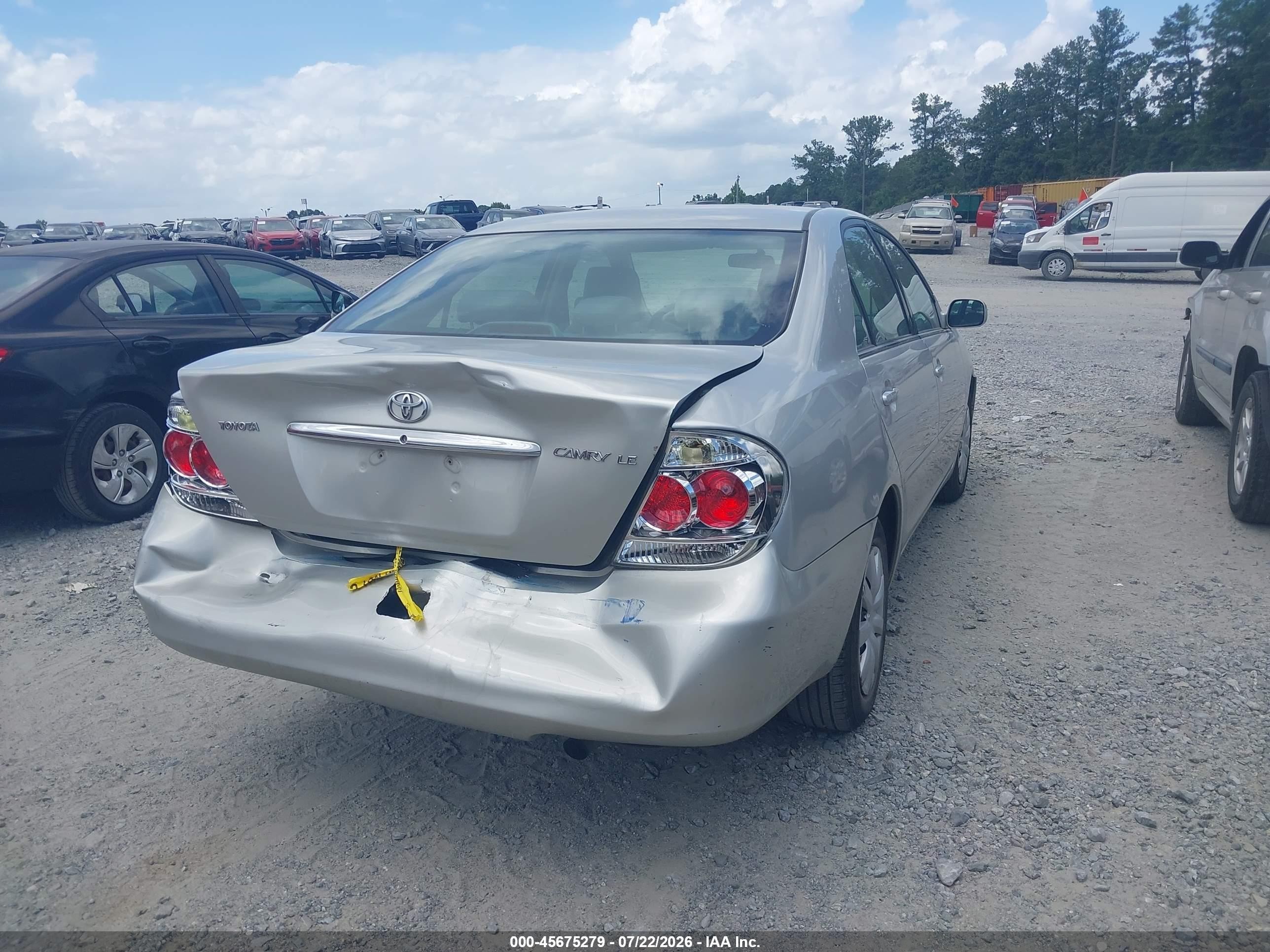 2005 Toyota Camry Le Серебряный vin: 4T1BE32K75U563696