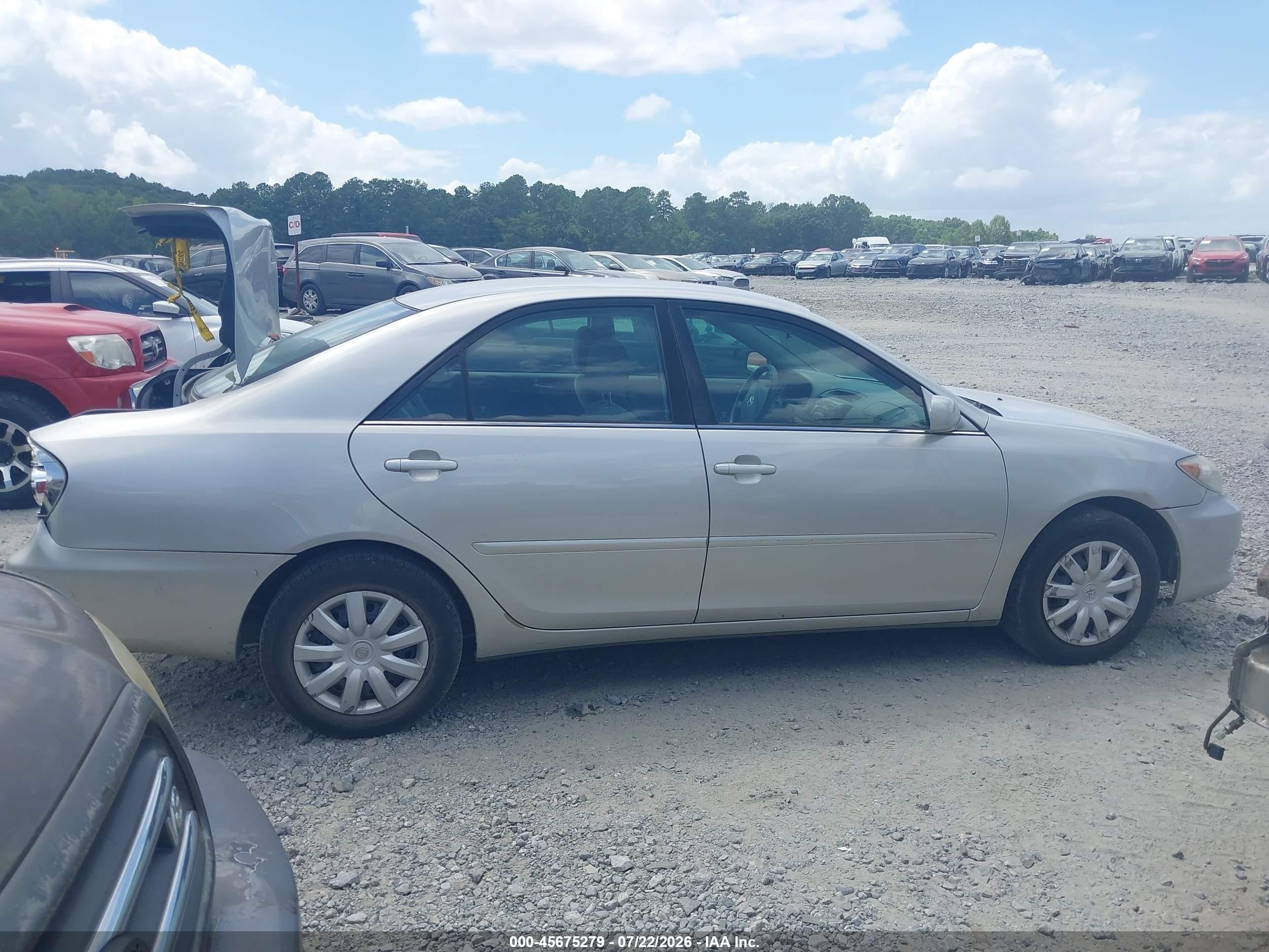 2005 Toyota Camry Le Серебряный vin: 4T1BE32K75U563696