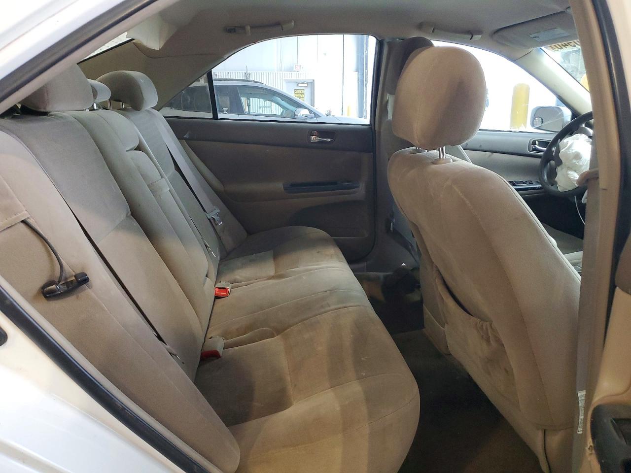 2005 Toyota Camry Le White vin: 4T1BE32K75U590638