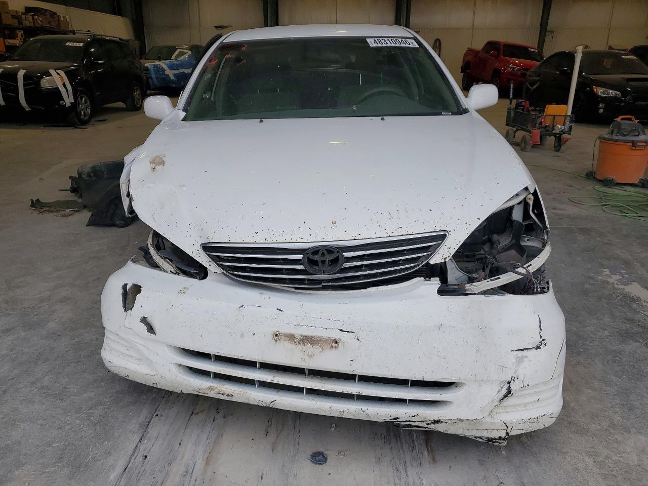 2005 Toyota Camry Le White vin: 4T1BE32K75U590638