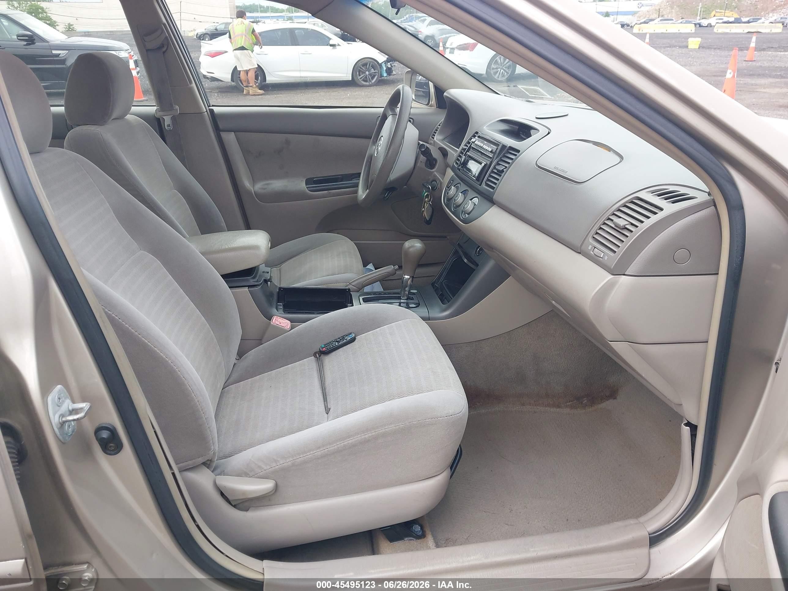 2005 Toyota Camry Std Tan vin: 4T1BE32K75U946733