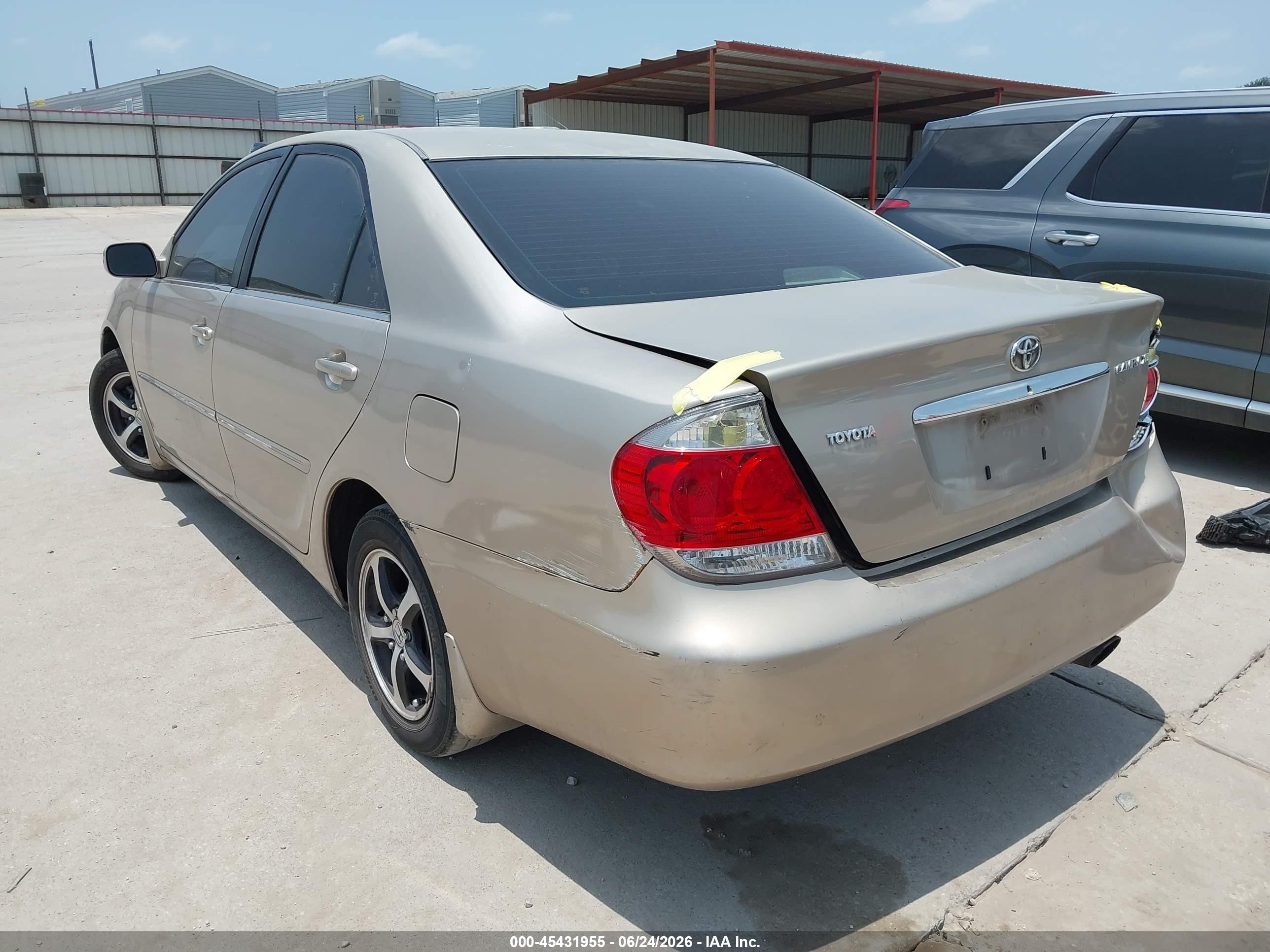 2005 Toyota Camry Xle Tan vin: 4T1BE32K75U972667