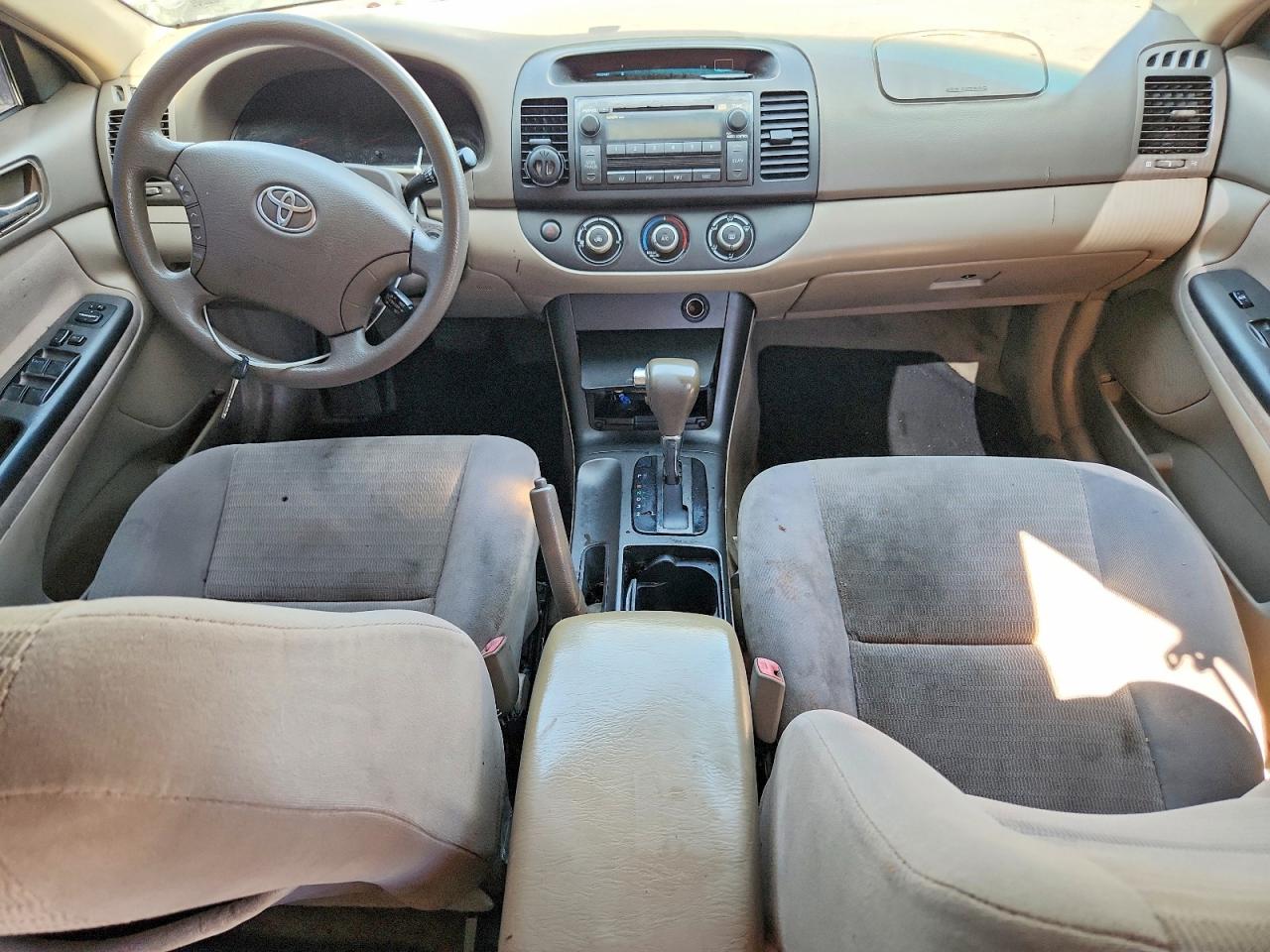 2005 Toyota Camry Le Brown vin: 4T1BE32K75U973253