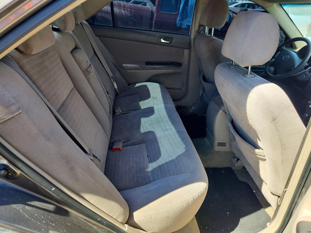 2005 Toyota Camry Le Brown vin: 4T1BE32K75U973253