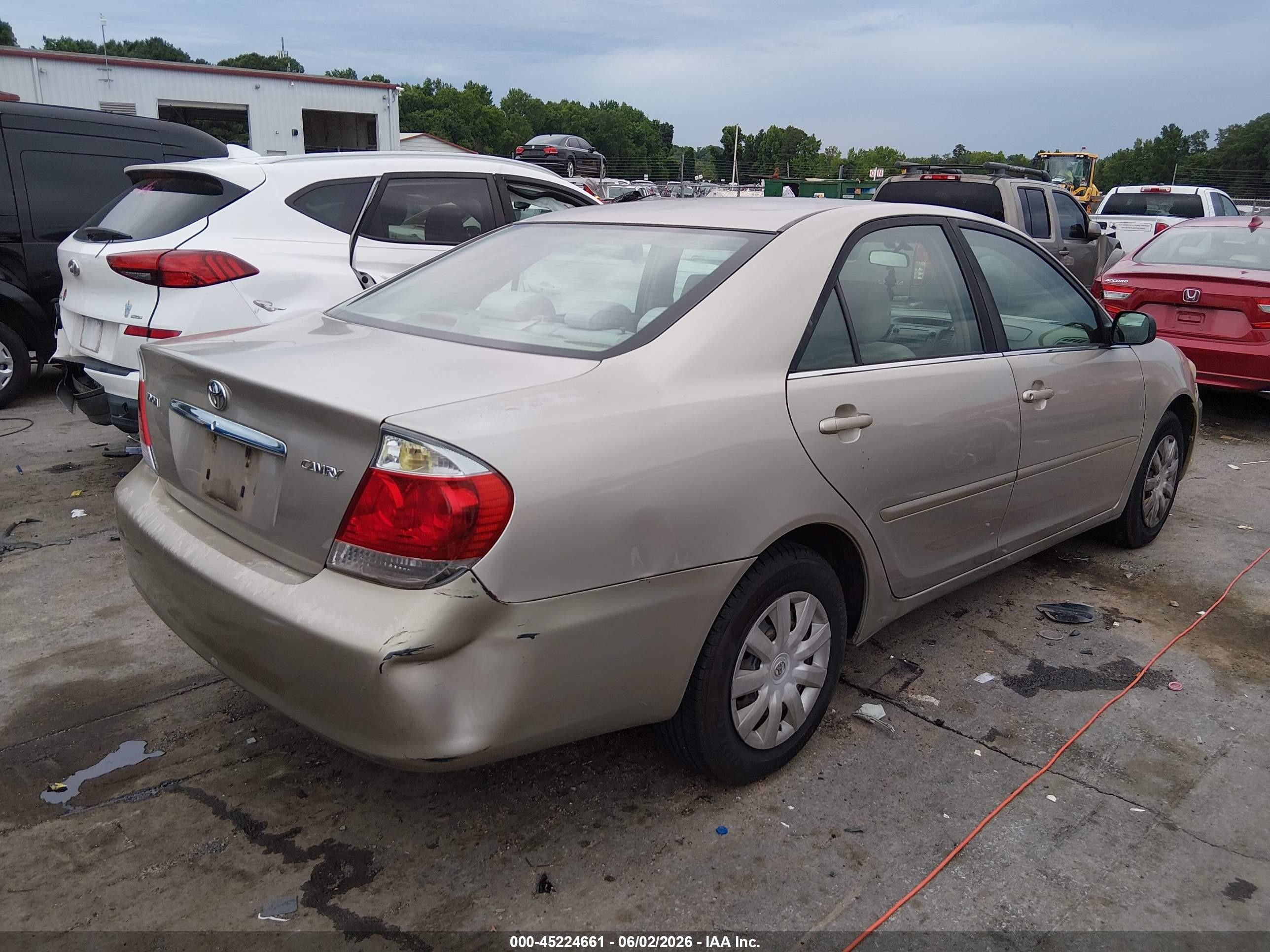 2005 Toyota Camry Std Gold vin: 4T1BE32K75U984463