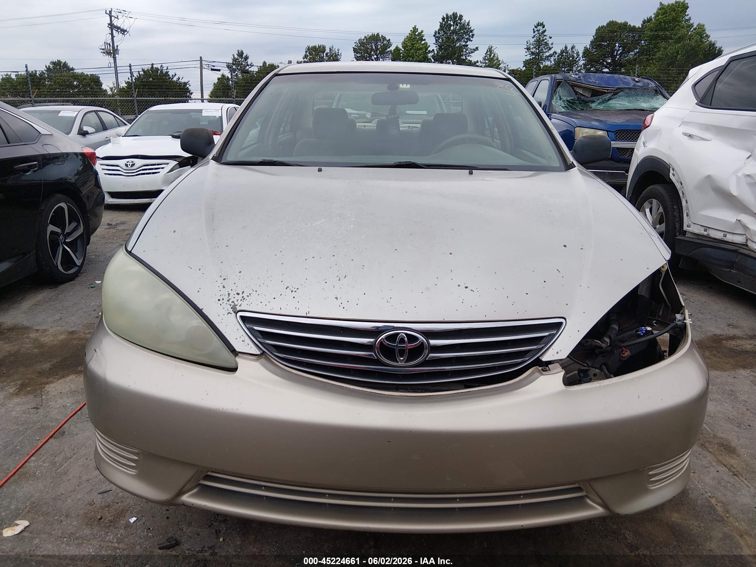 2005 Toyota Camry Std Gold vin: 4T1BE32K75U984463