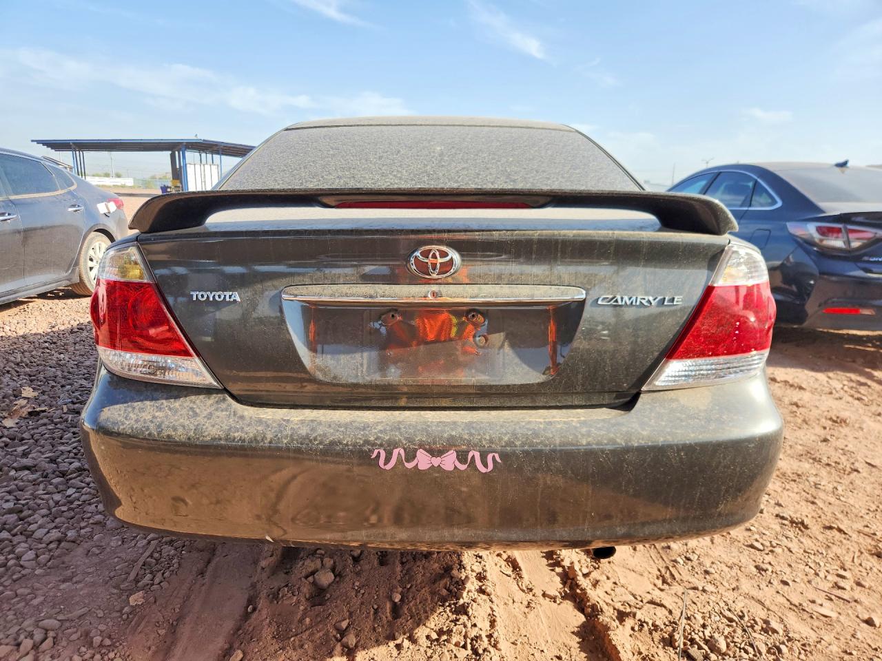 2005 Toyota Camry Le Charcoal vin: 4T1BE32K75U988335