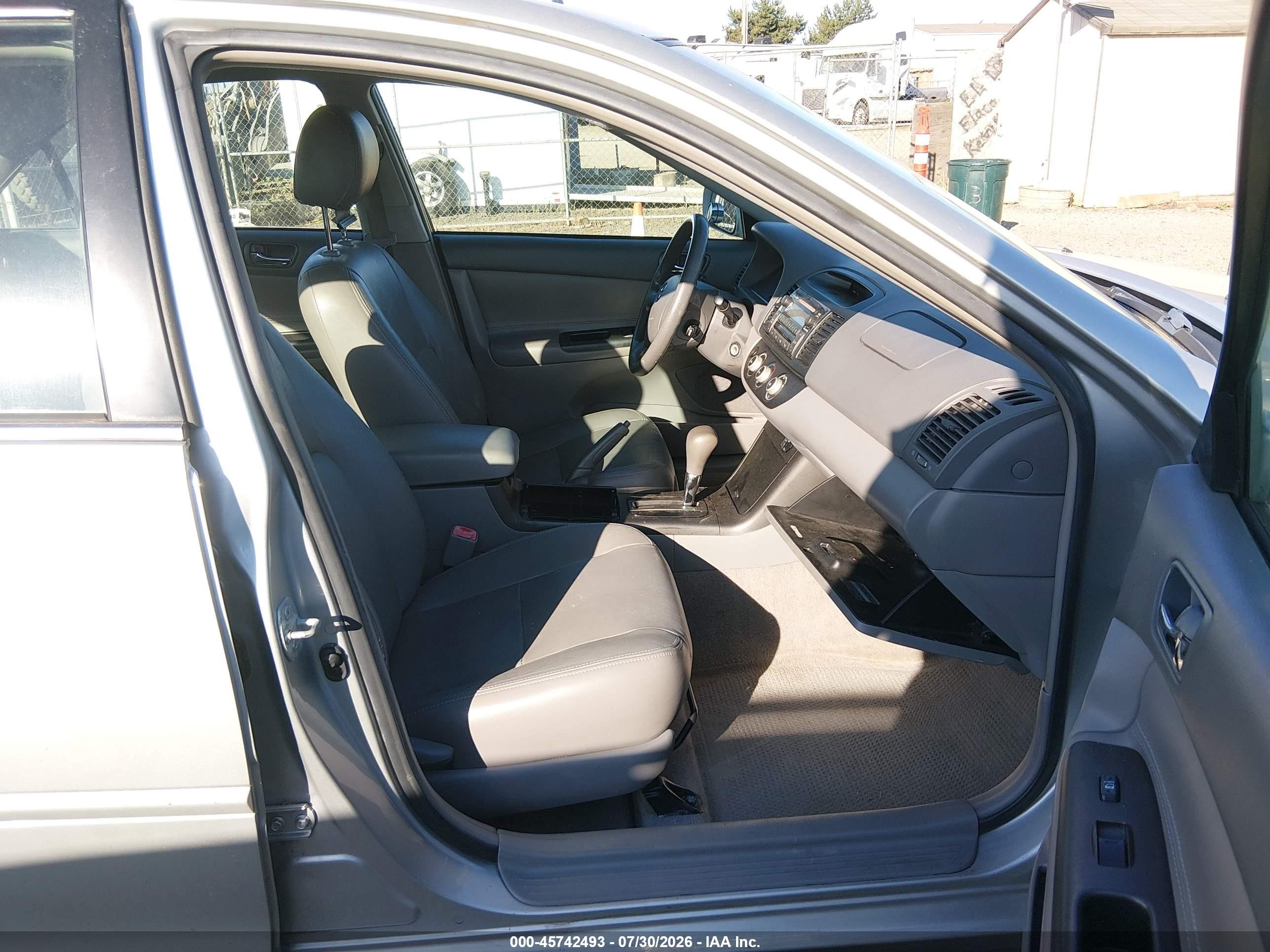 2006 Toyota Camry Le Silver vin: 4T1BE32K76U146208