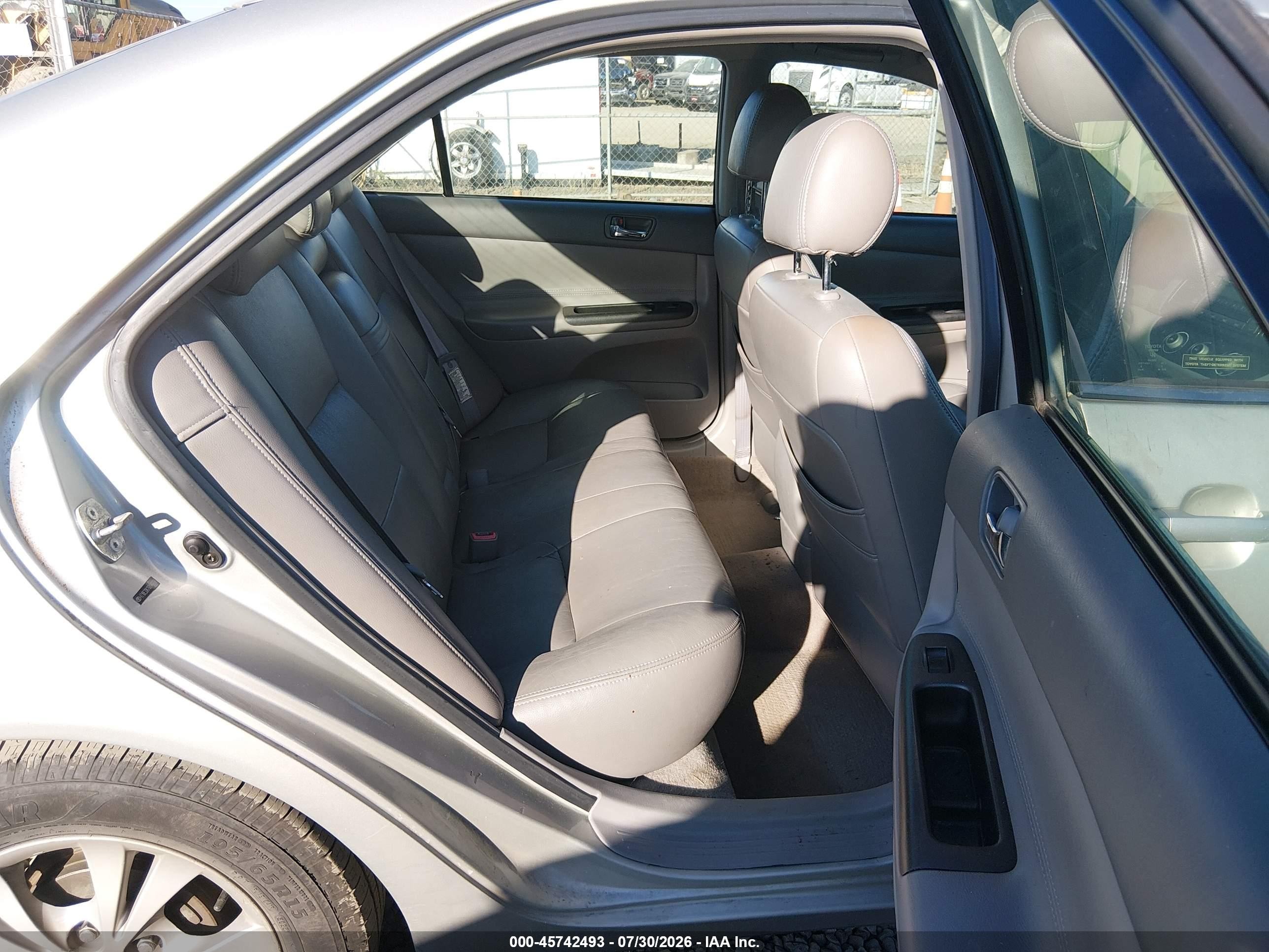 2006 Toyota Camry Le Silver vin: 4T1BE32K76U146208