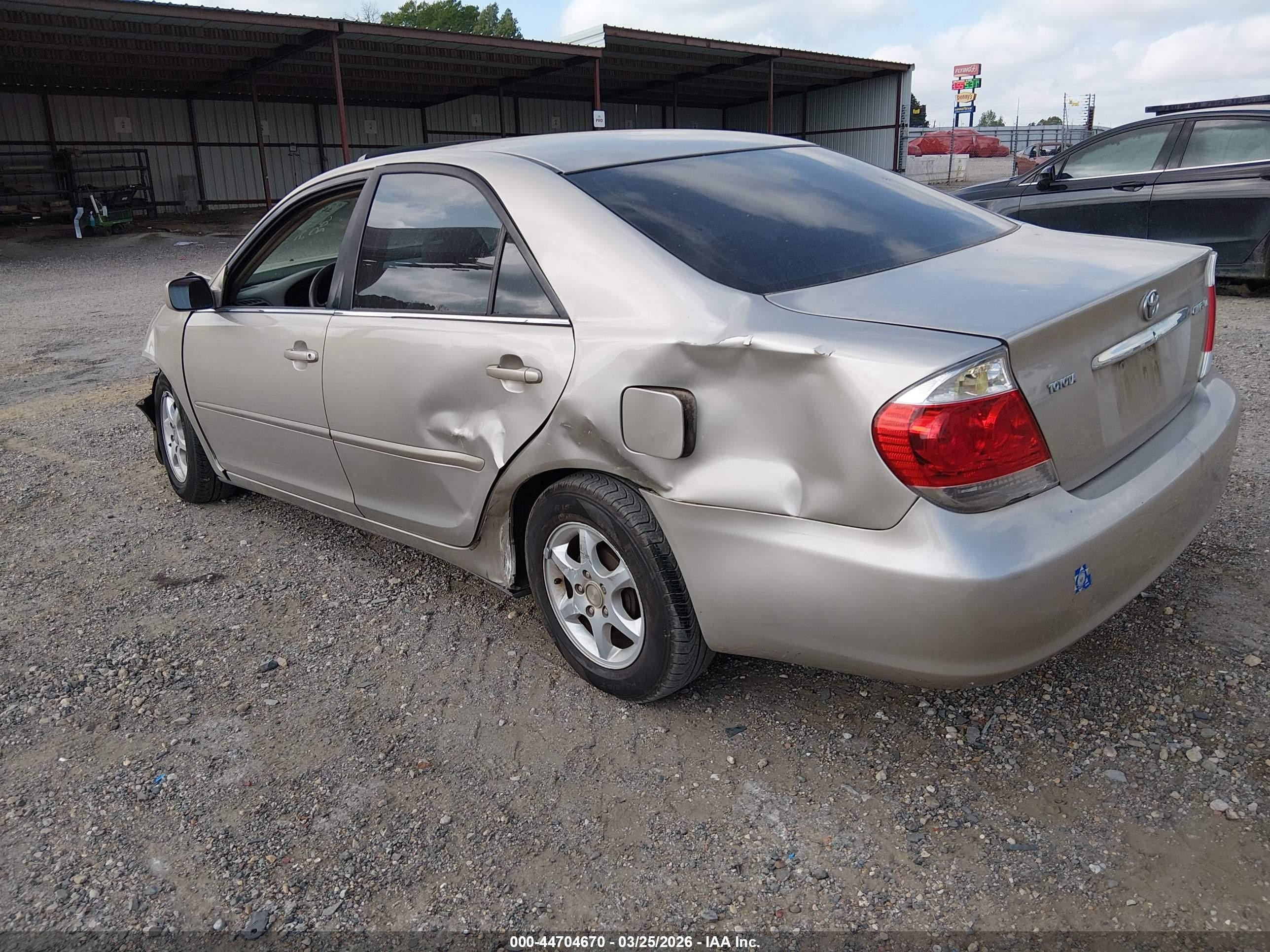 2006 Toyota Camry Le Champagne vin: 4T1BE32K76U704249