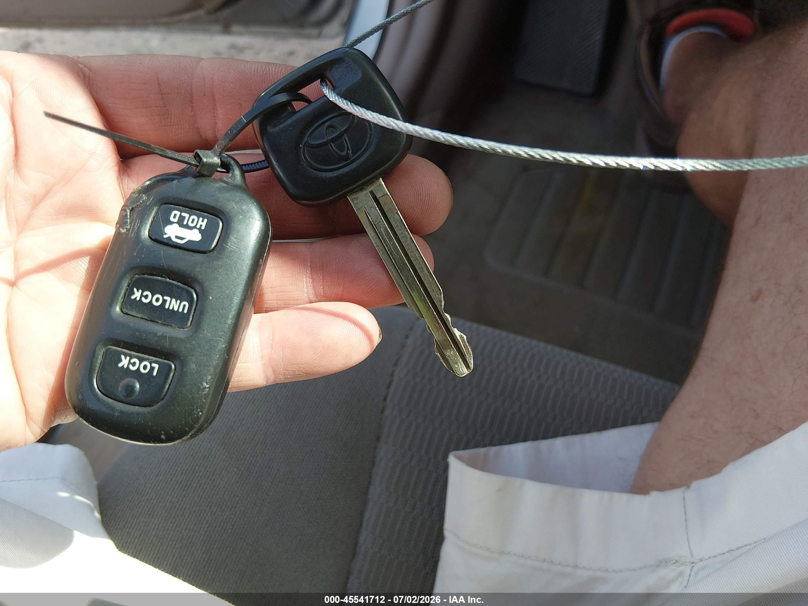 2006 Toyota Camry Le Серебряный vin: 4T1BE32K76U710942