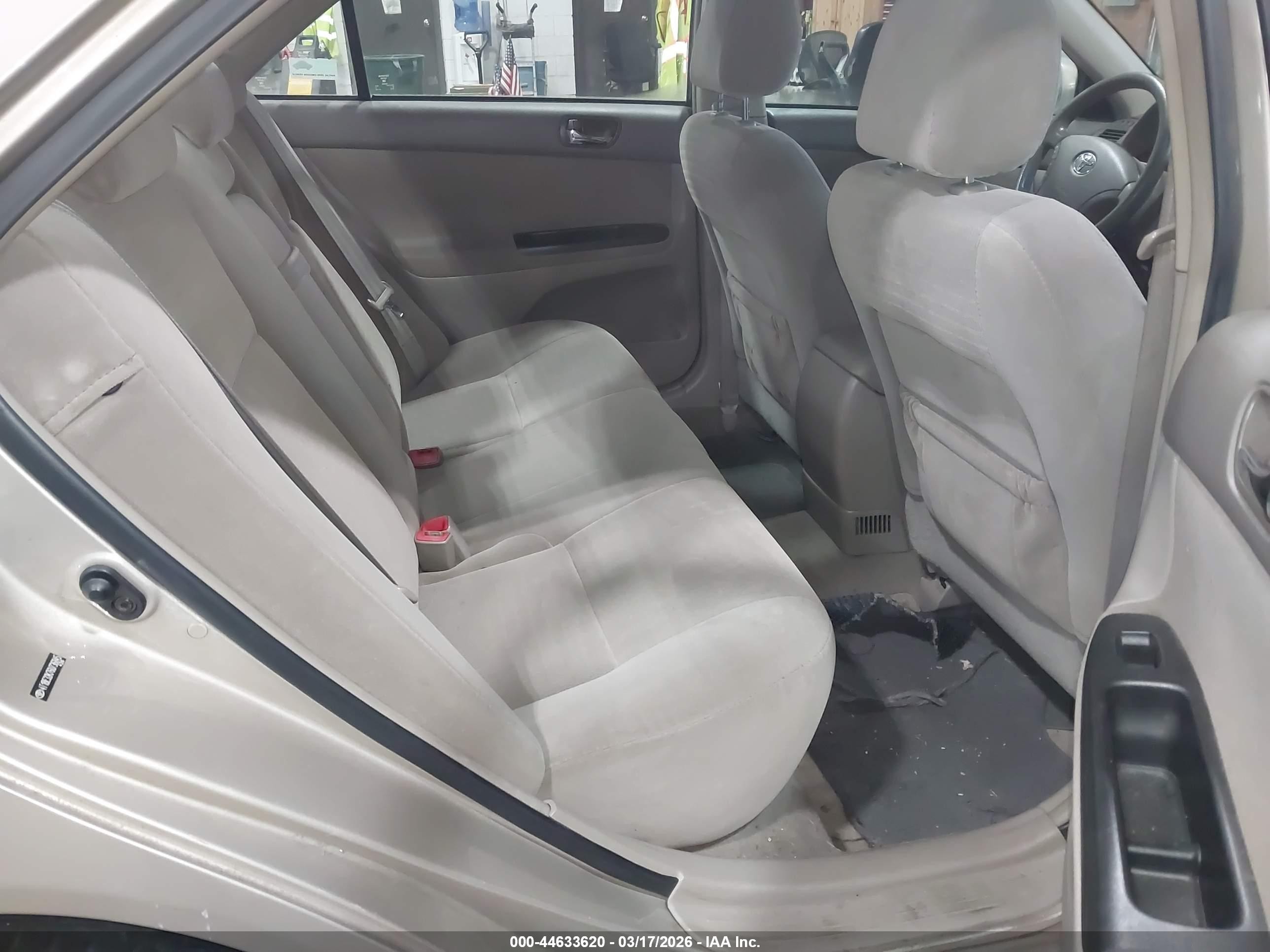 2006 Toyota Camry Le Tan vin: 4T1BE32K76U736845