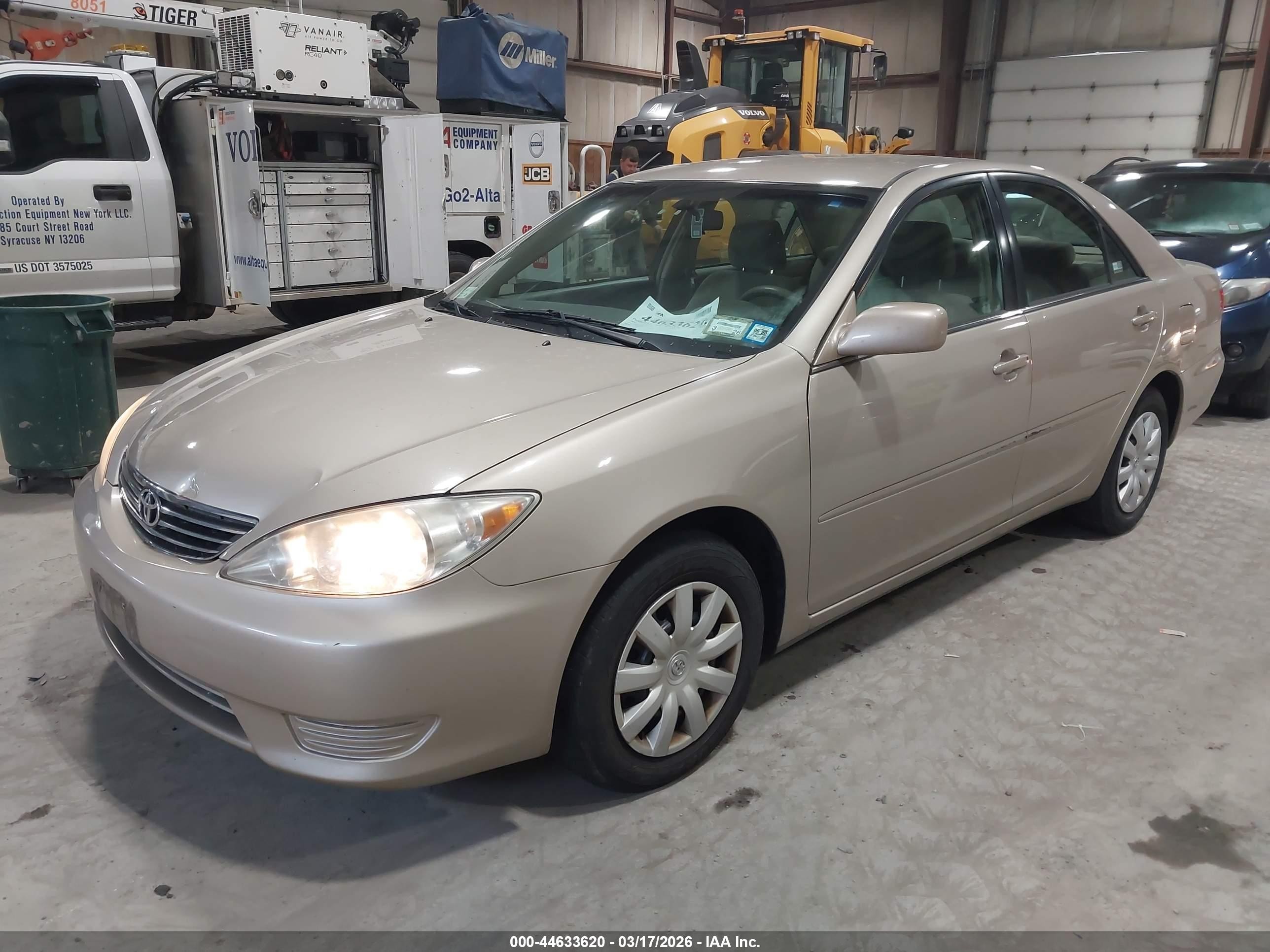 2006 Toyota Camry Le Tan vin: 4T1BE32K76U736845