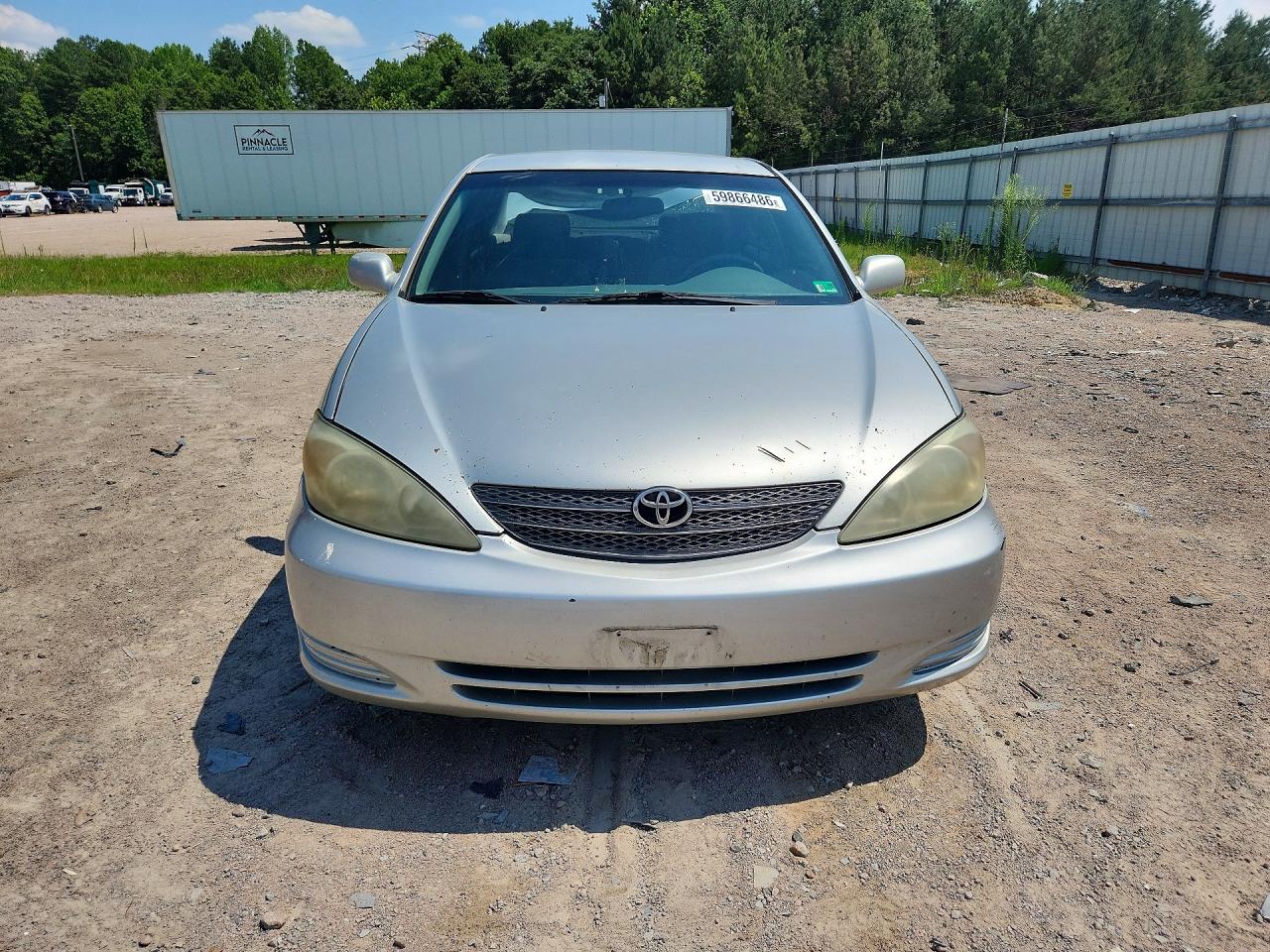2002 Toyota Camry Le Silver vin: 4T1BE32K82U008459