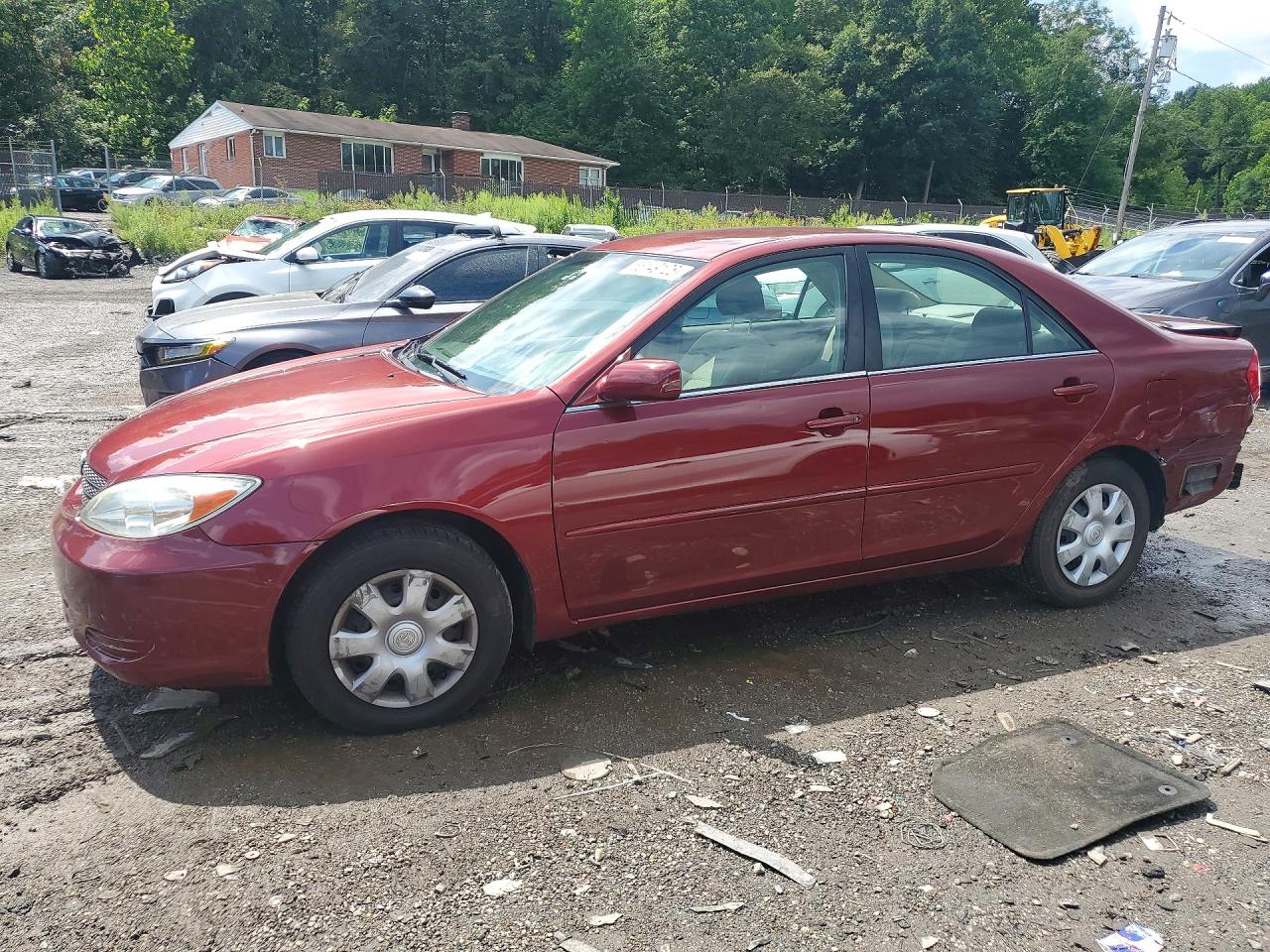 2002 Toyota Camry Le Maroon vin: 4T1BE32K82U062649