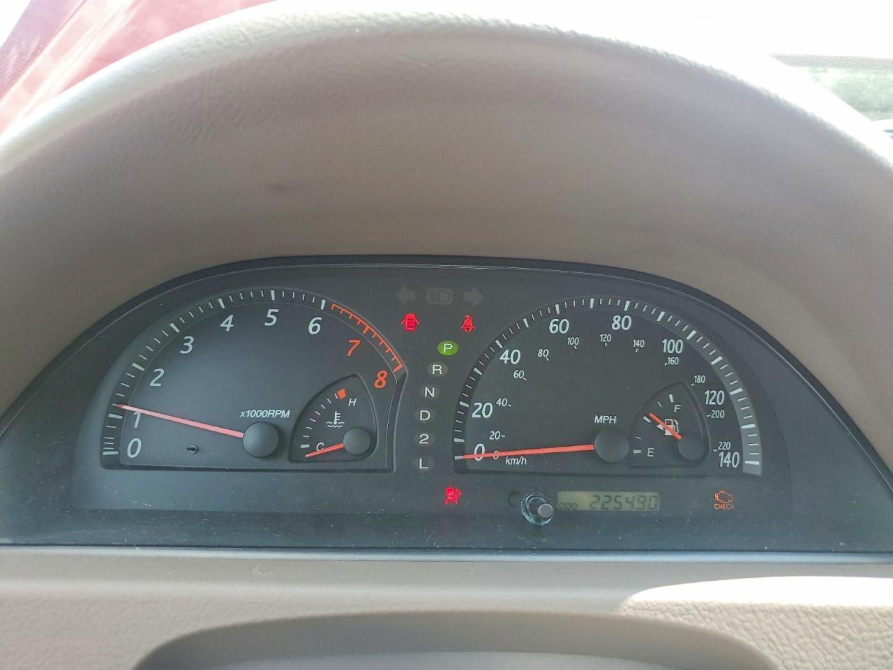 2002 Toyota Camry Le Maroon vin: 4T1BE32K82U062649