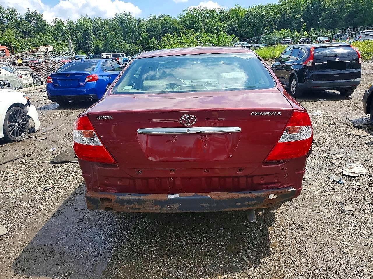 2002 Toyota Camry Le Maroon vin: 4T1BE32K82U062649