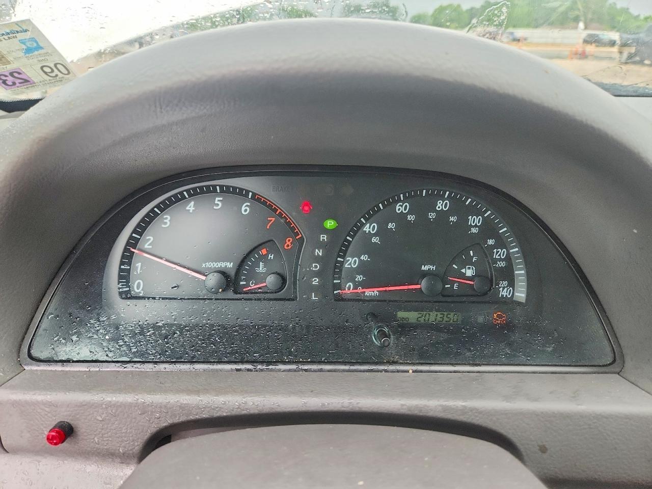 2002 Toyota Camry Le White vin: 4T1BE32K82U071514