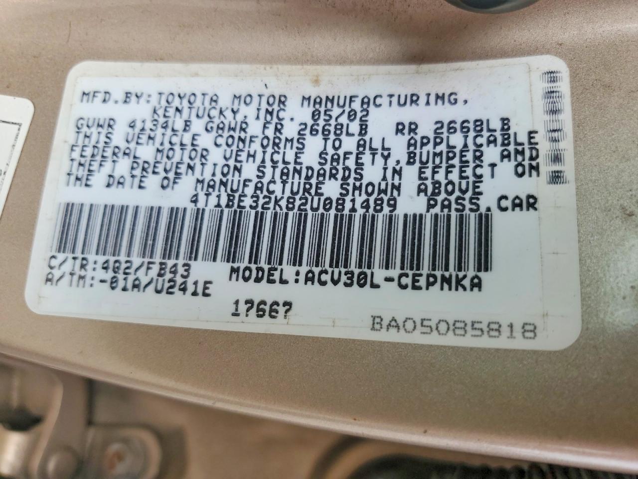 2002 Toyota Camry Le Gold vin: 4T1BE32K82U081489