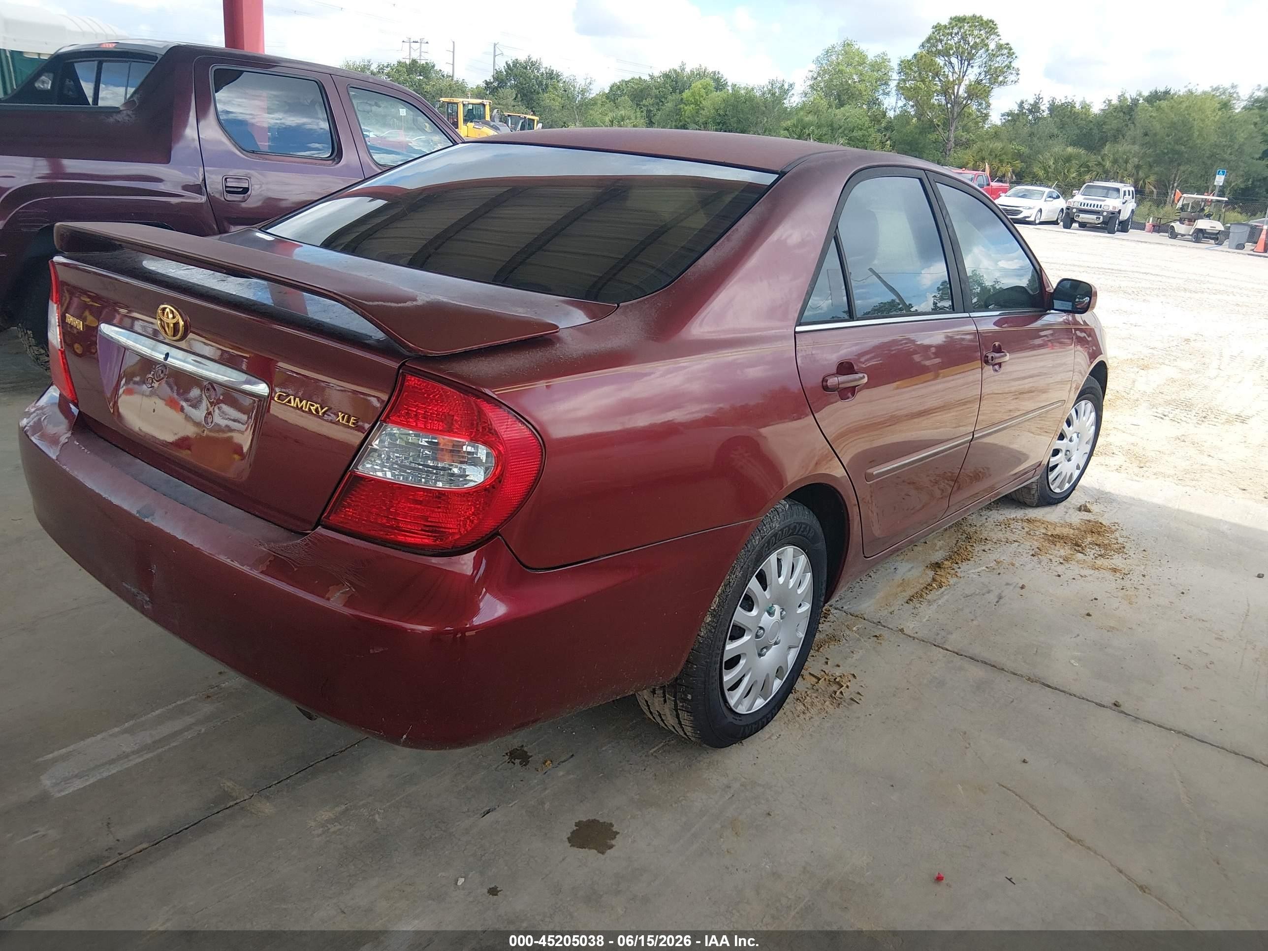 2002 Toyota Camry Xle Красный vin: 4T1BE32K82U084747