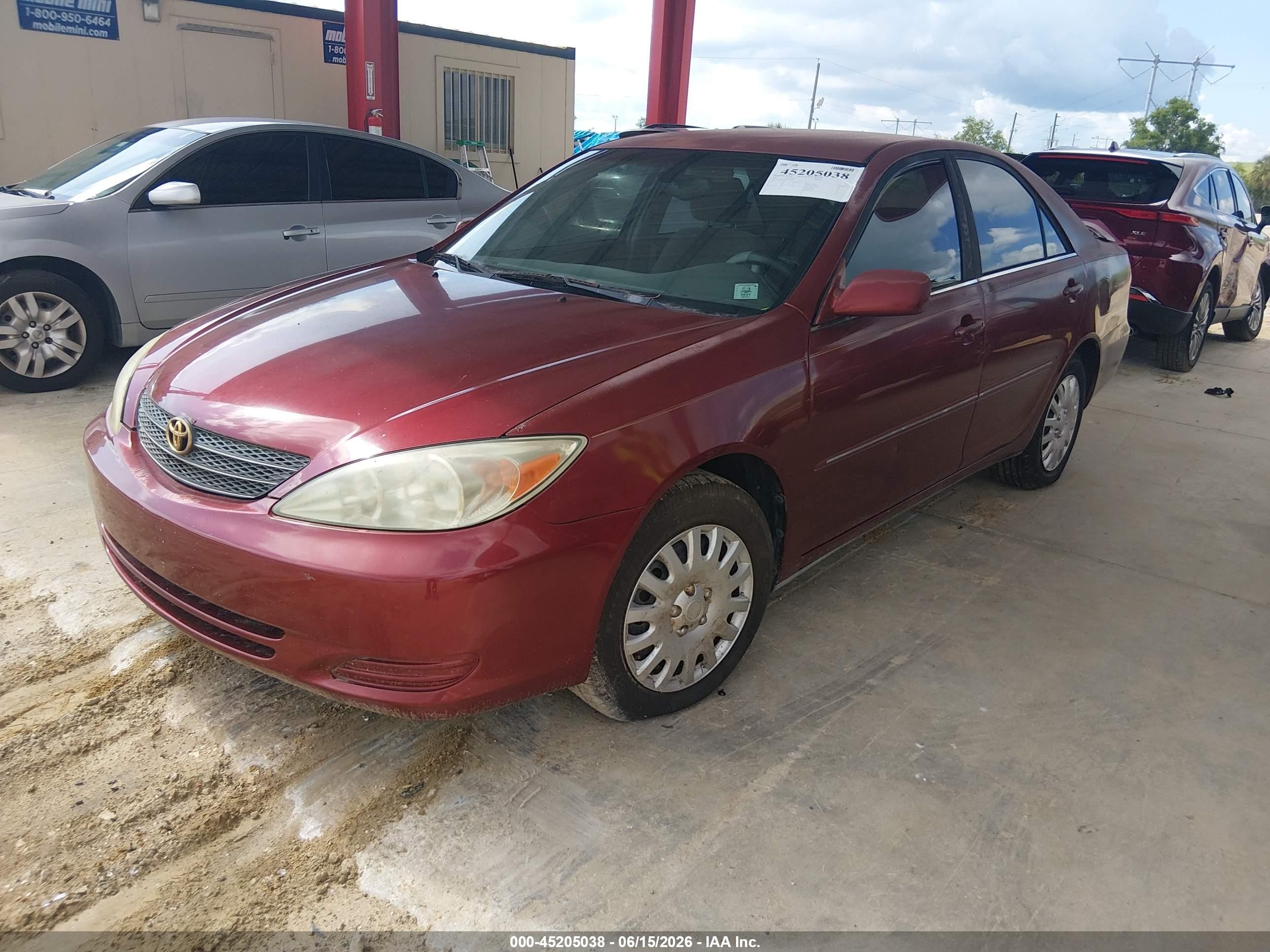 2002 Toyota Camry Xle Красный vin: 4T1BE32K82U084747