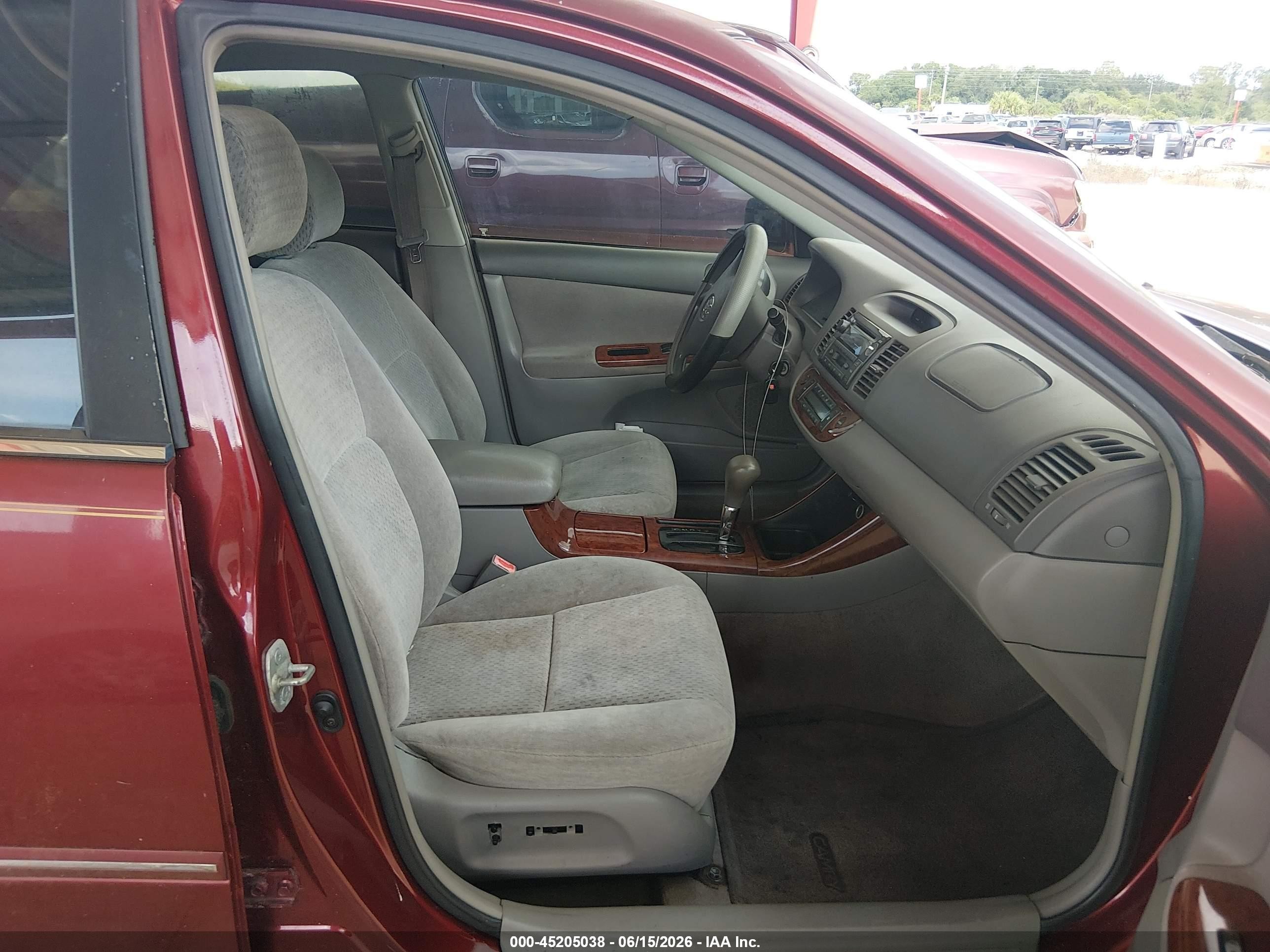2002 Toyota Camry Xle Красный vin: 4T1BE32K82U084747