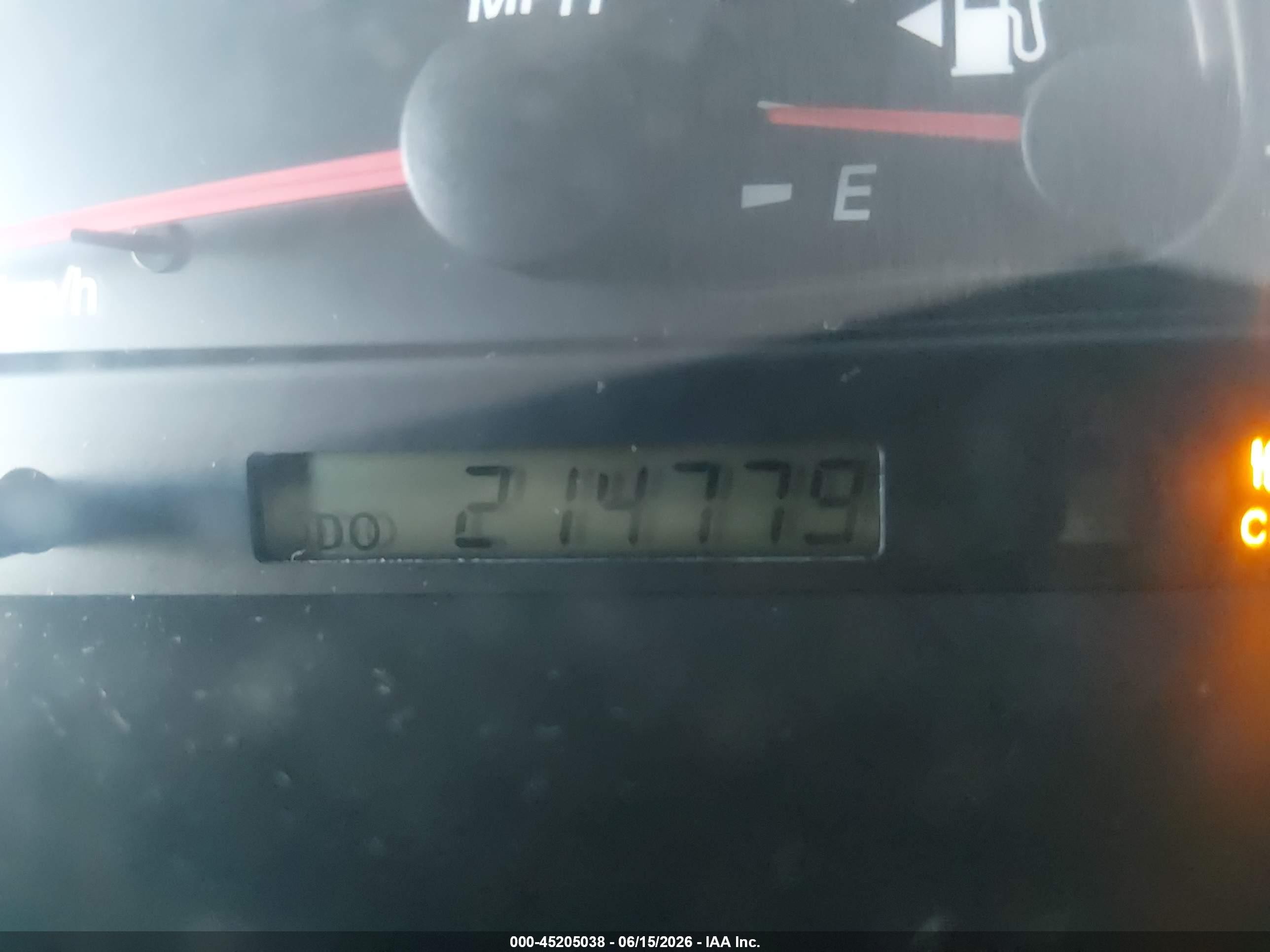 2002 Toyota Camry Xle Красный vin: 4T1BE32K82U084747