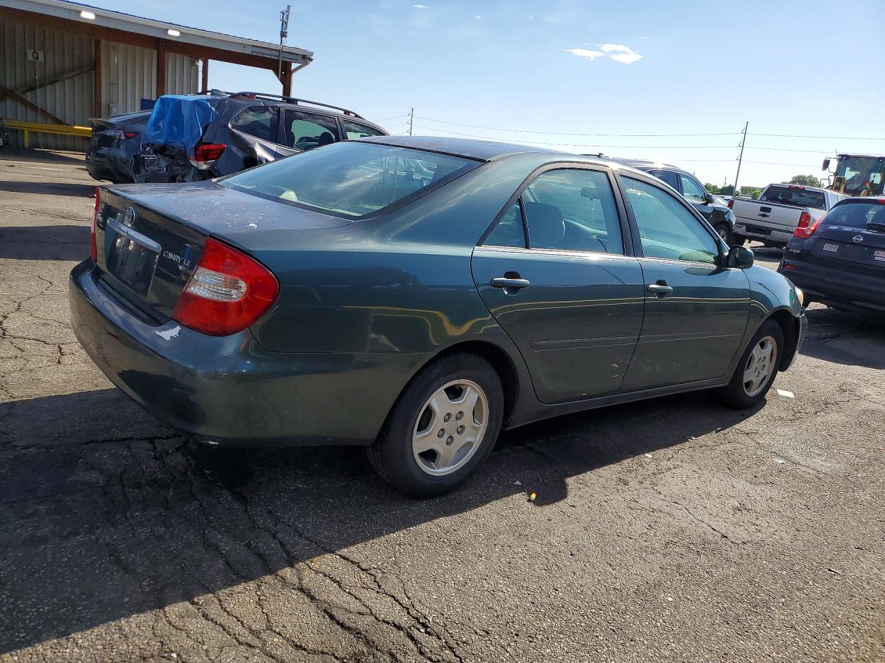 2002 Toyota Camry Le Green vin: 4T1BE32K82U504555
