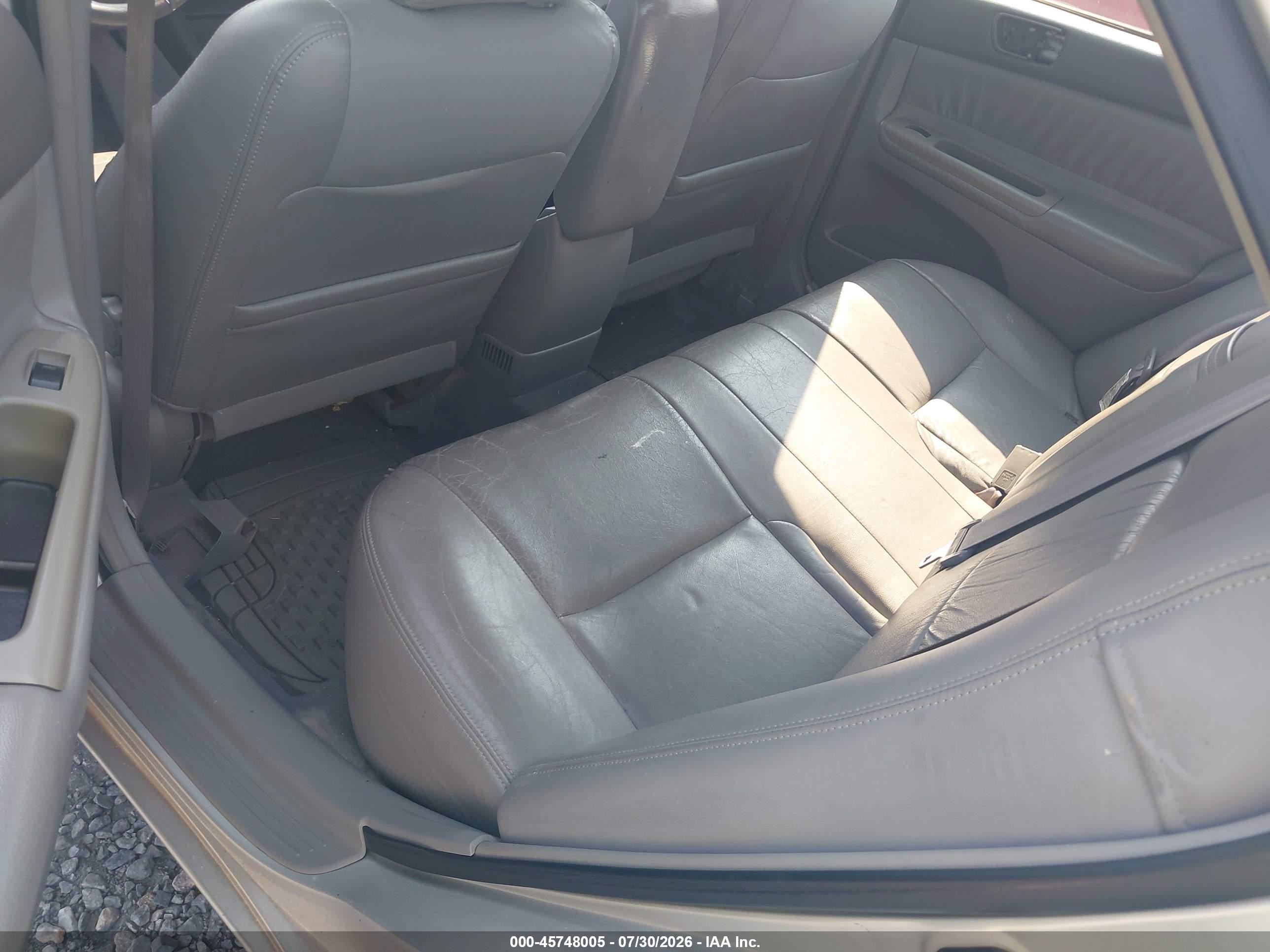 2002 Toyota Camry Le Серебряный vin: 4T1BE32K82U510436
