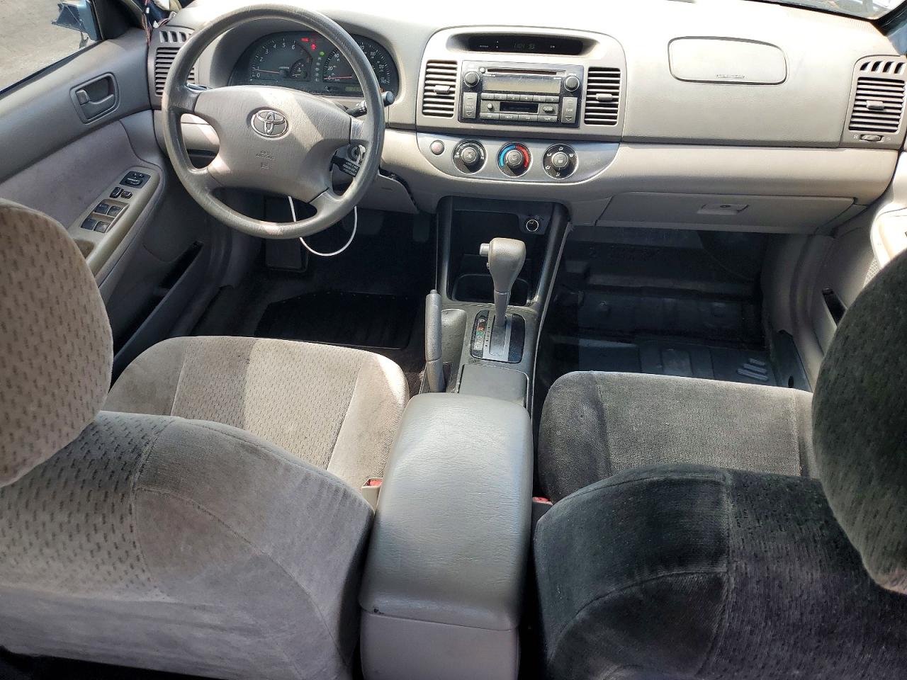 2002 Toyota Camry Le Blue vin: 4T1BE32K82U517063