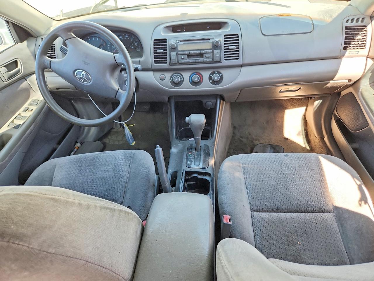 2002 Toyota Camry Le Silver vin: 4T1BE32K82U543405
