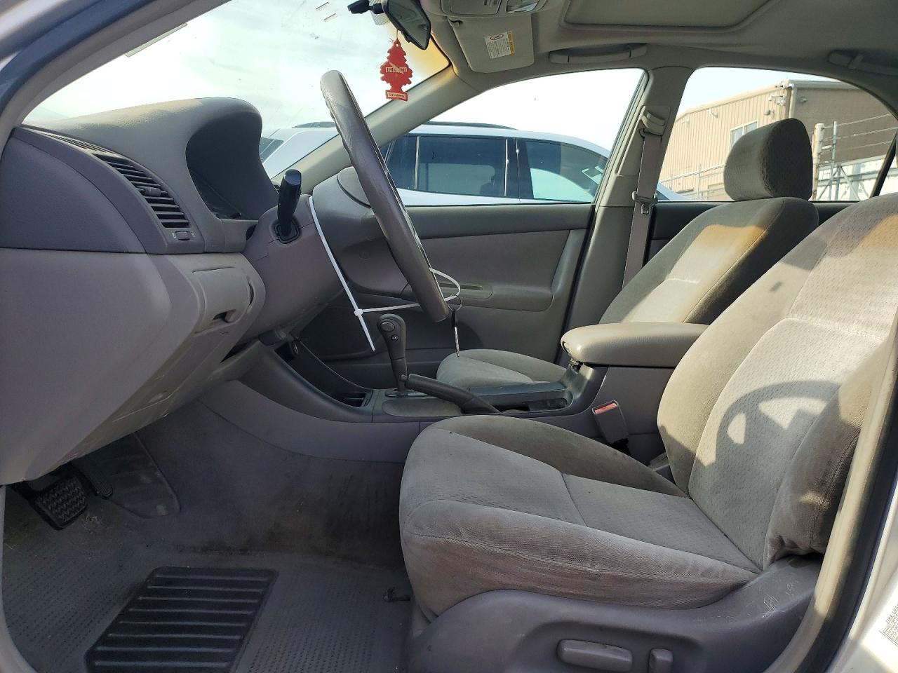 2002 Toyota Camry Le Silver vin: 4T1BE32K82U562598