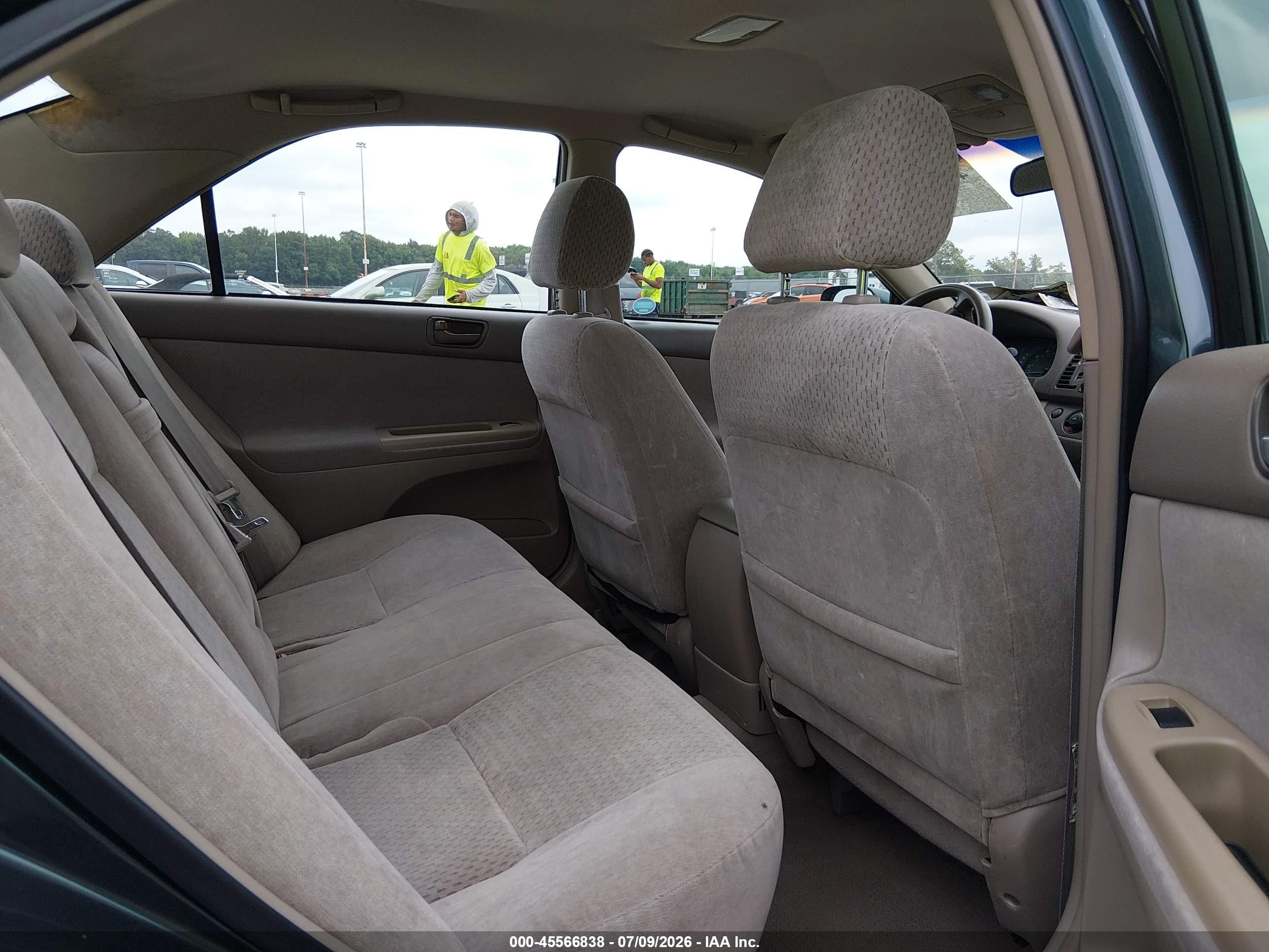 2002 Toyota Camry Le Зеленый vin: 4T1BE32K82U615459