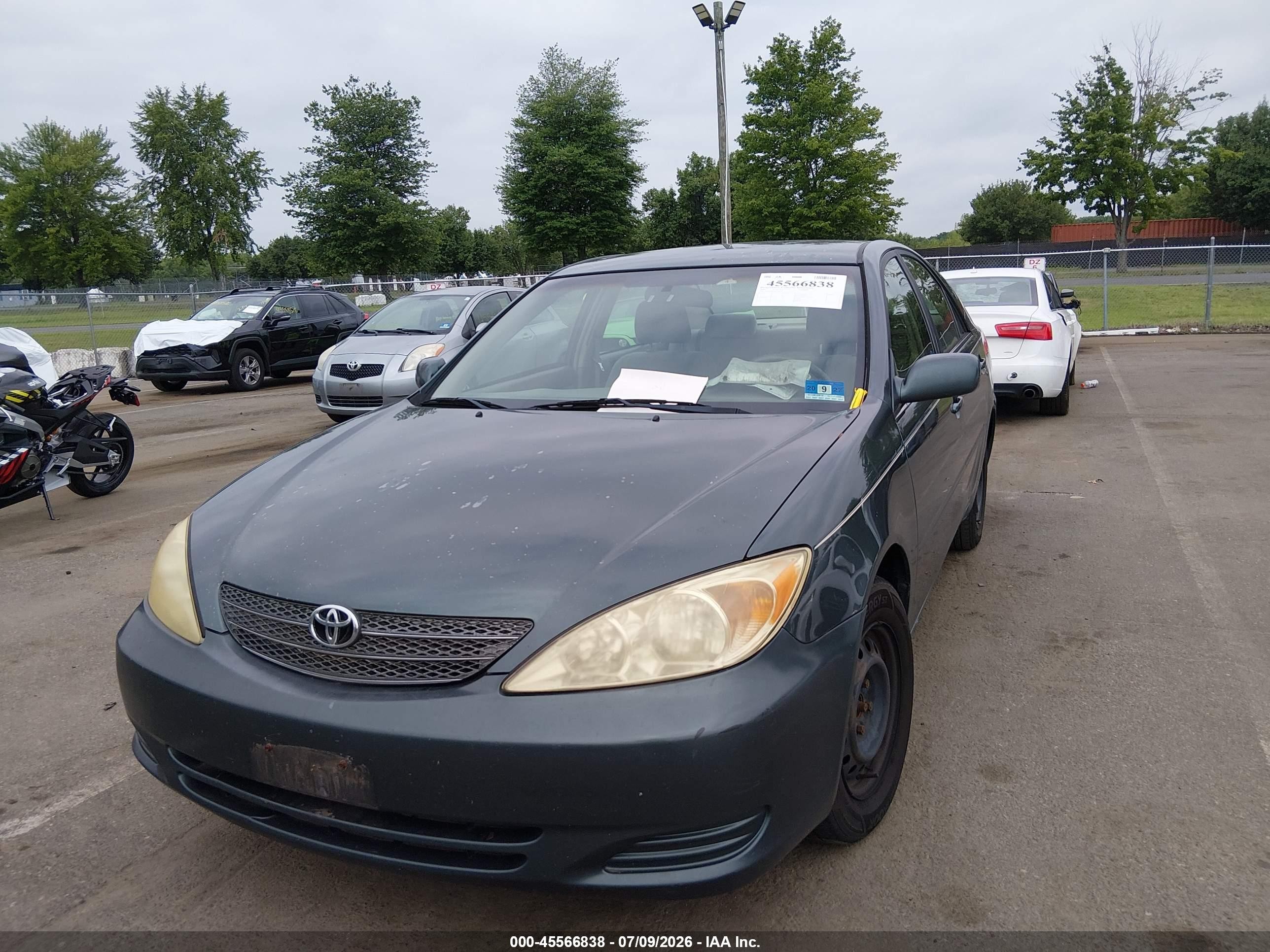 2002 Toyota Camry Le Зеленый vin: 4T1BE32K82U615459