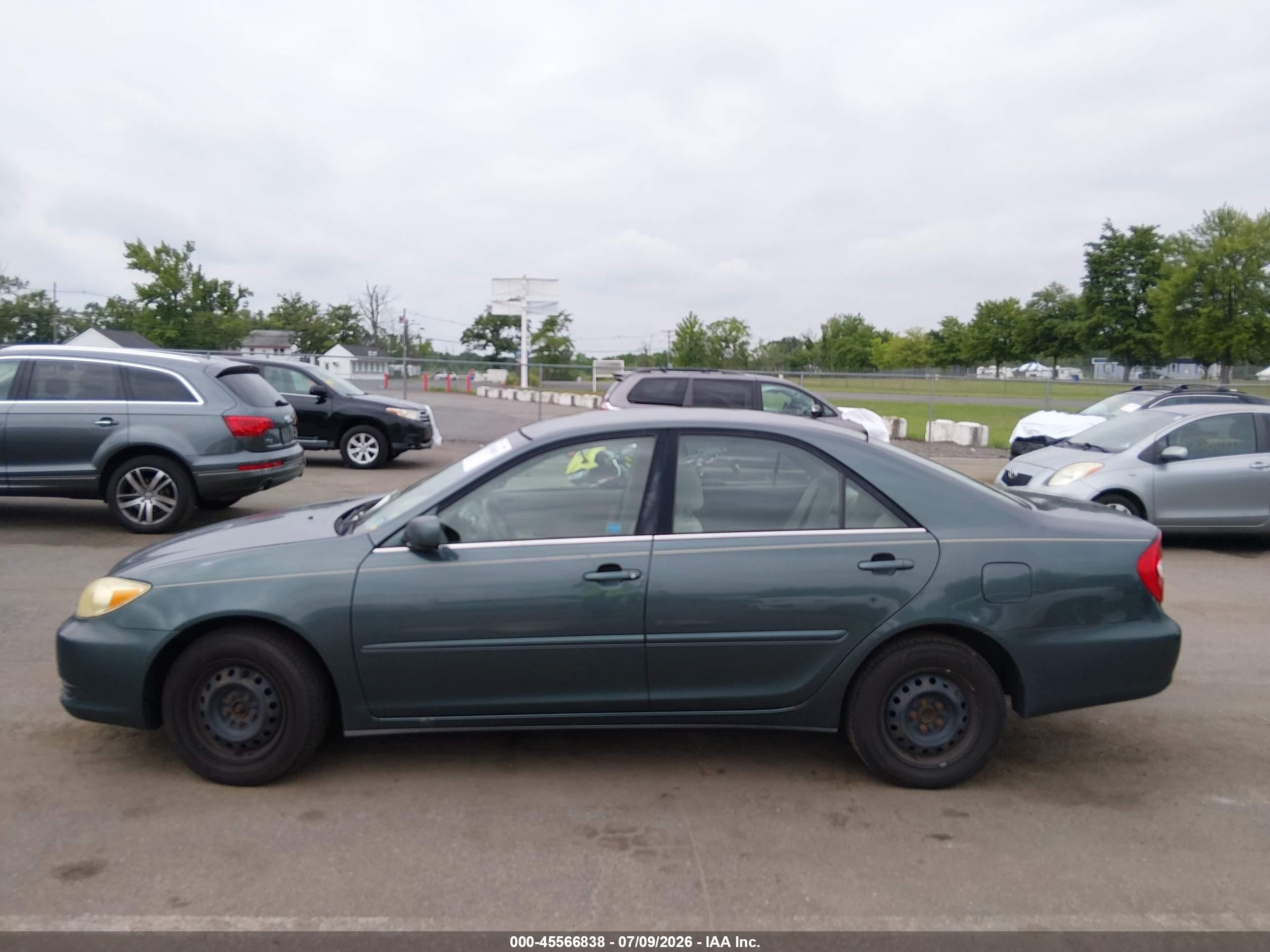 2002 Toyota Camry Le Зеленый vin: 4T1BE32K82U615459