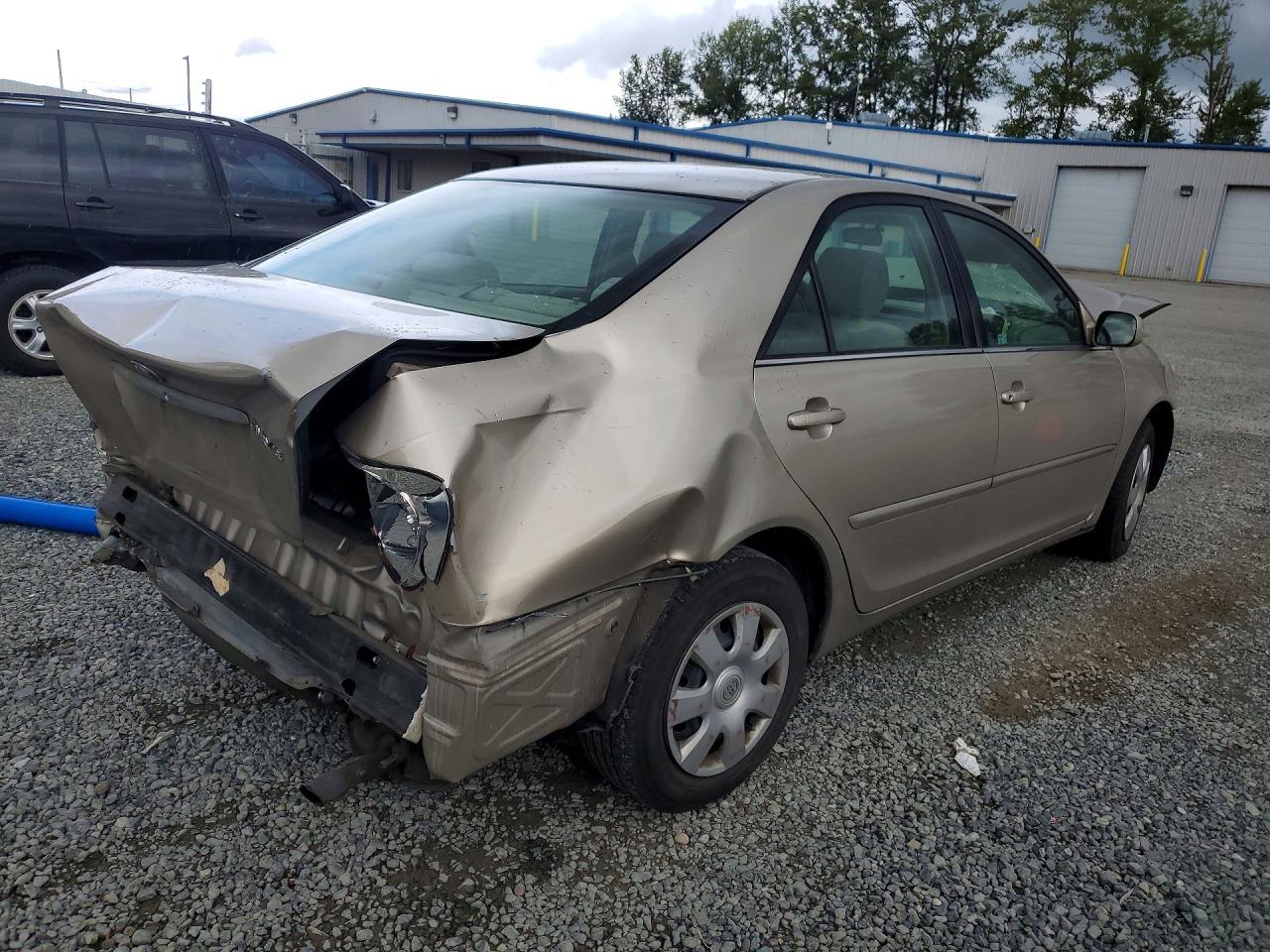 2002 Toyota Camry Le Золотой vin: 4T1BE32K82U637123