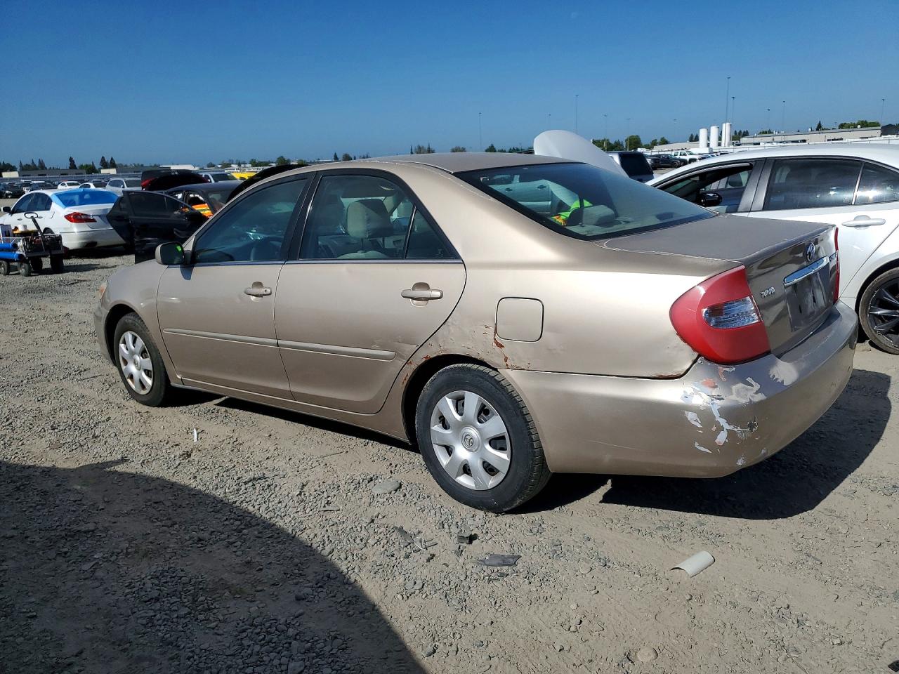2003 Toyota Camry Le Золотой vin: 4T1BE32K83U154894
