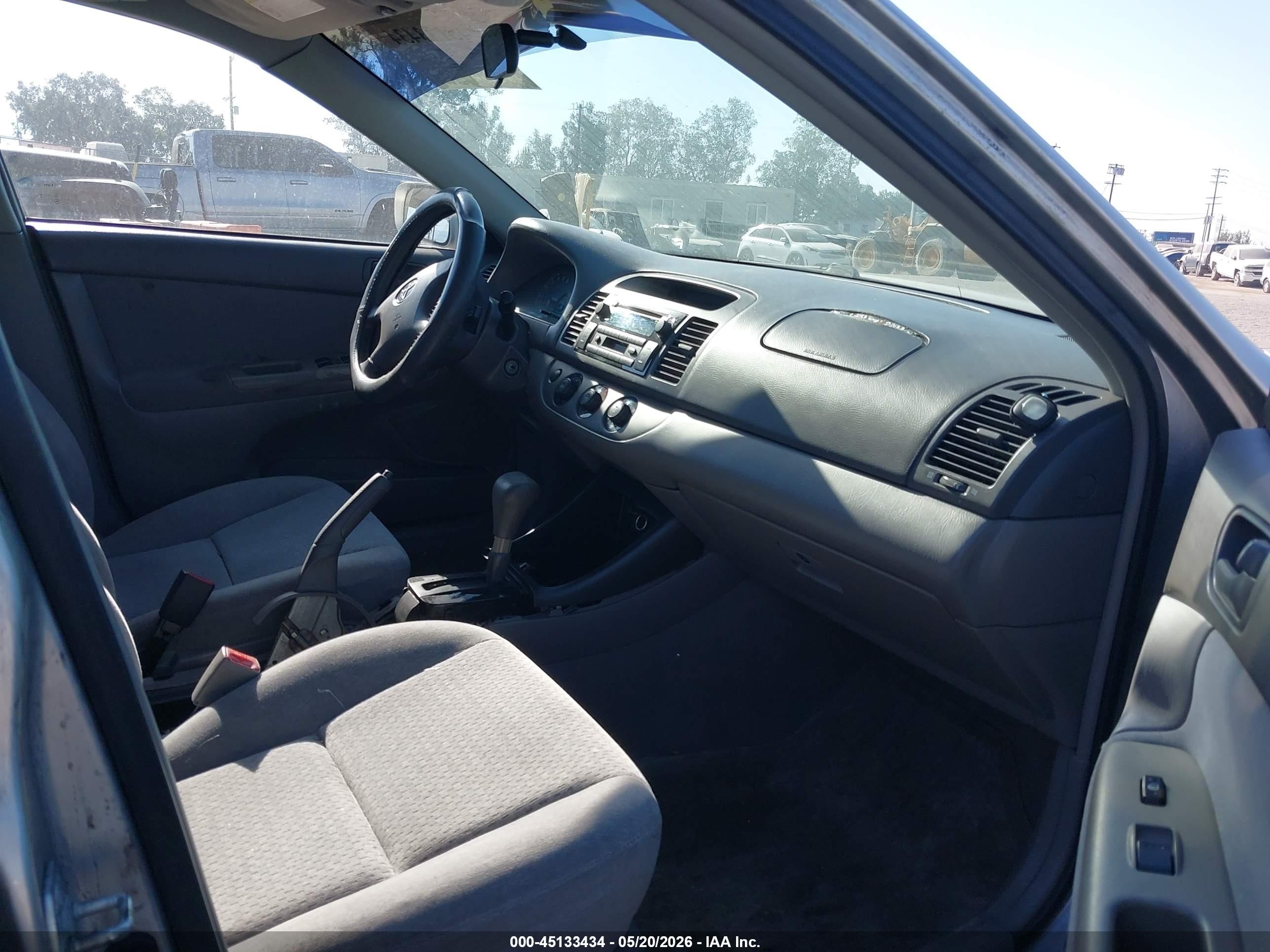 2003 Toyota Camry Le Silver vin: 4T1BE32K83U176703