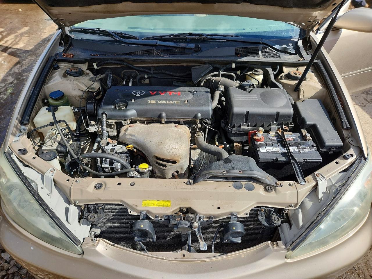 2003 Toyota Camry Le Gold vin: 4T1BE32K83U214334