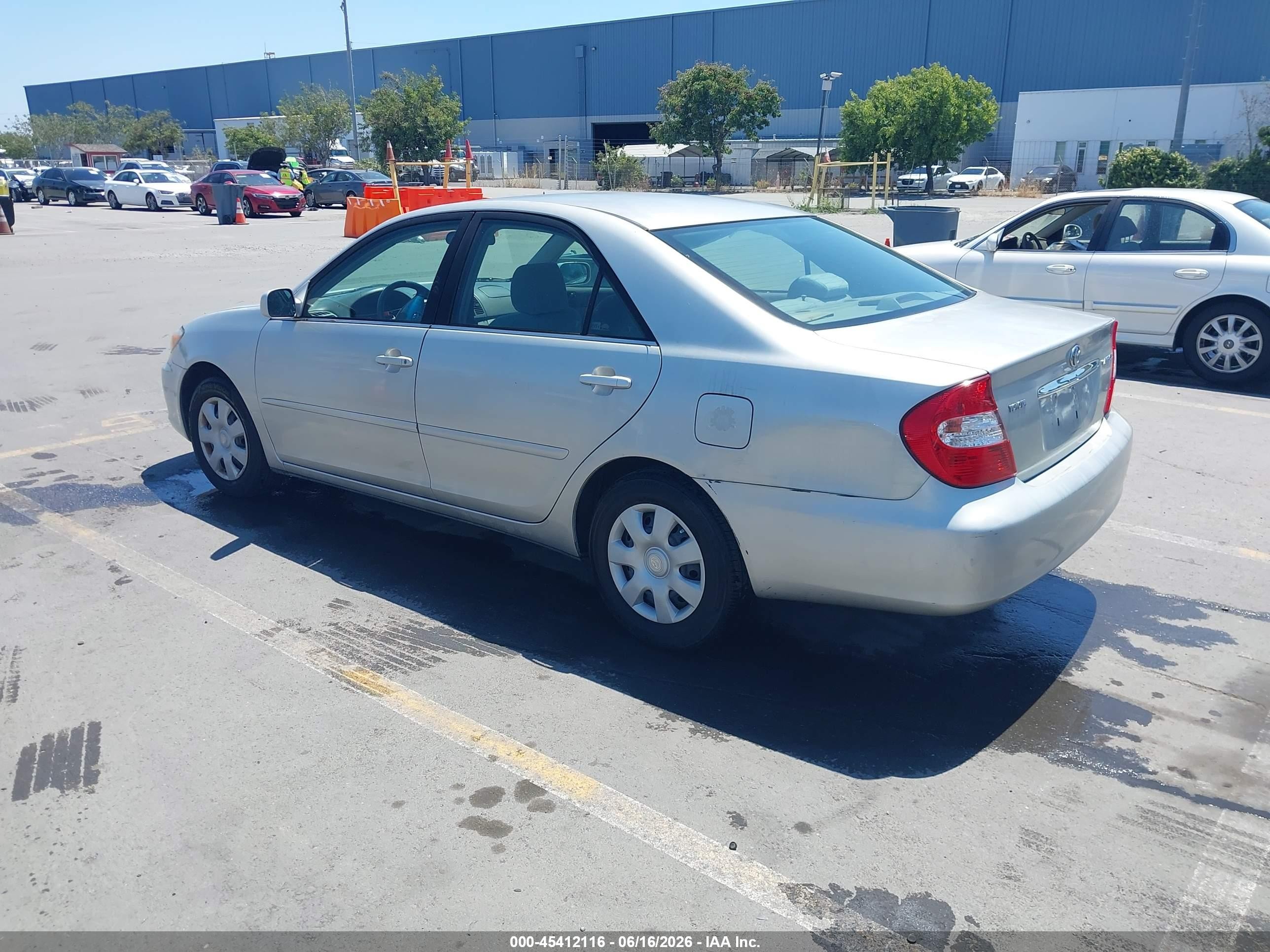 2003 Toyota Camry Le Серебряный vin: 4T1BE32K83U252050