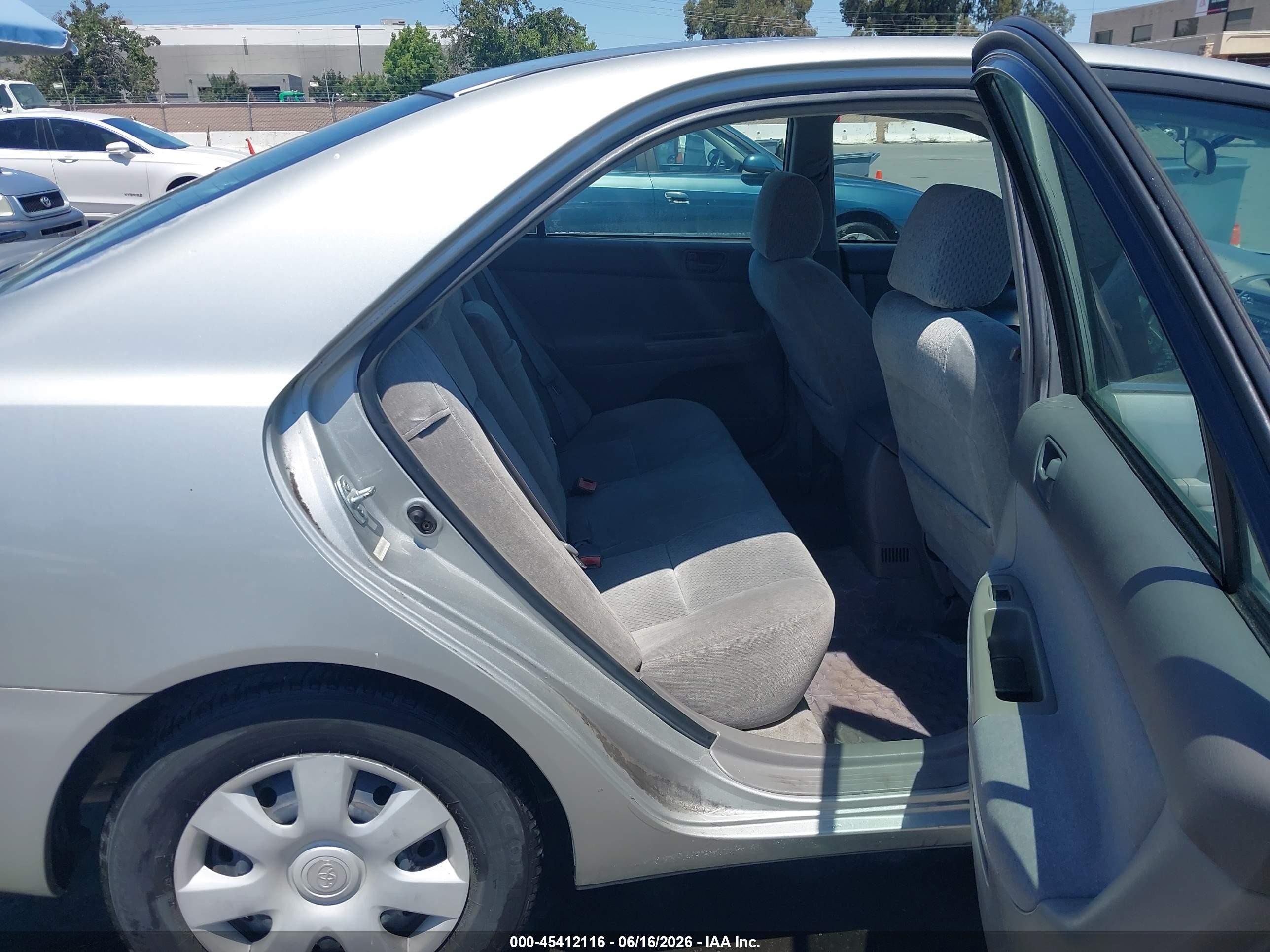 2003 Toyota Camry Le Серебряный vin: 4T1BE32K83U252050