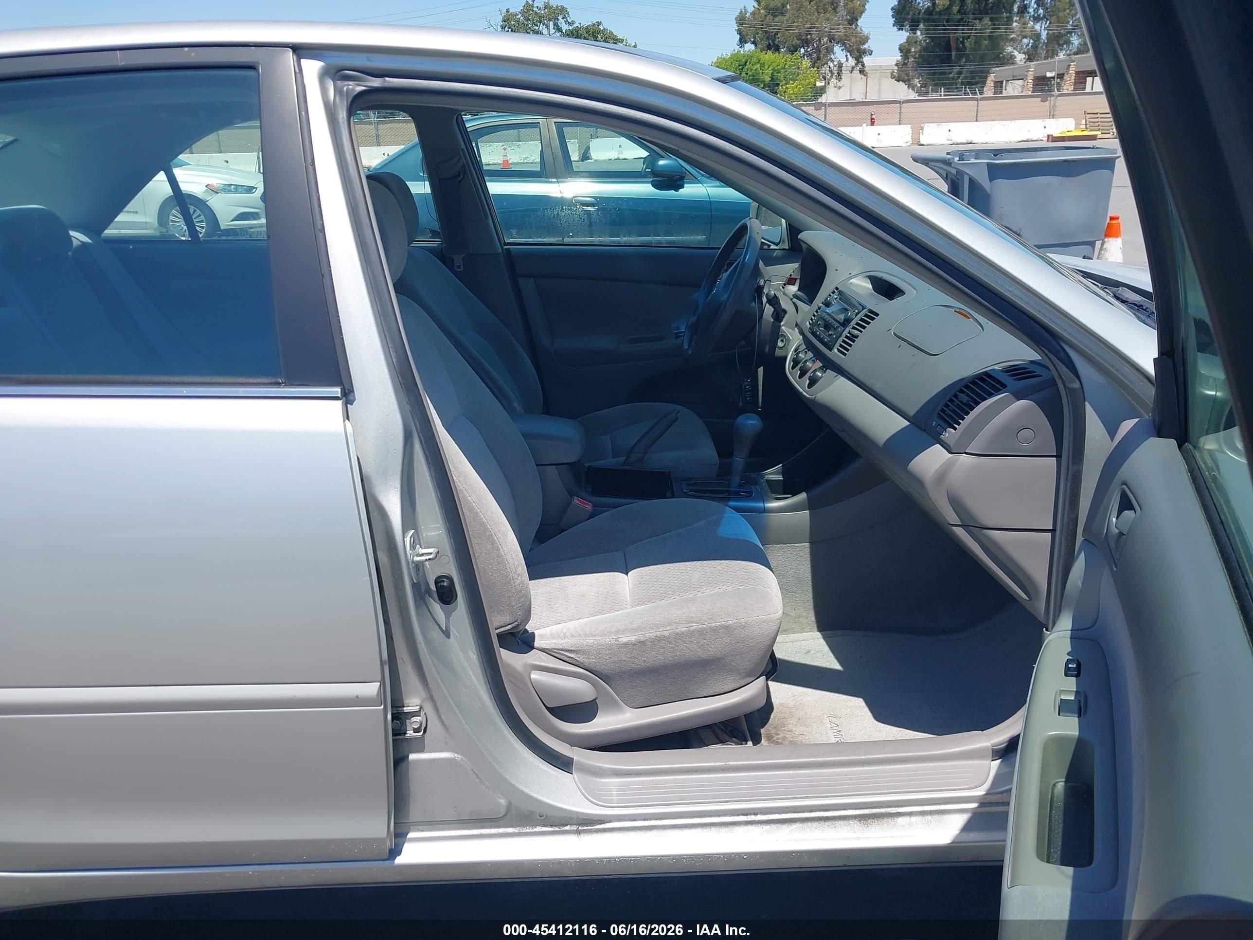 2003 Toyota Camry Le Серебряный vin: 4T1BE32K83U252050